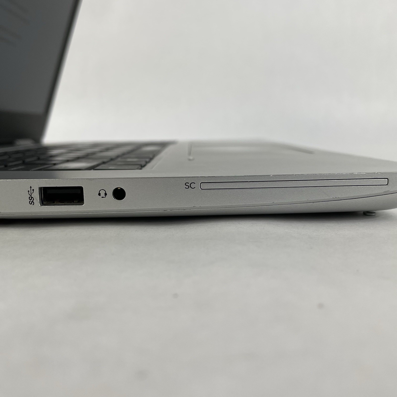 HP ProBook 640 G5 14″ i5-8265U 1.60 GHz 8 GB RAM No SSD No OS – No Camera Cover