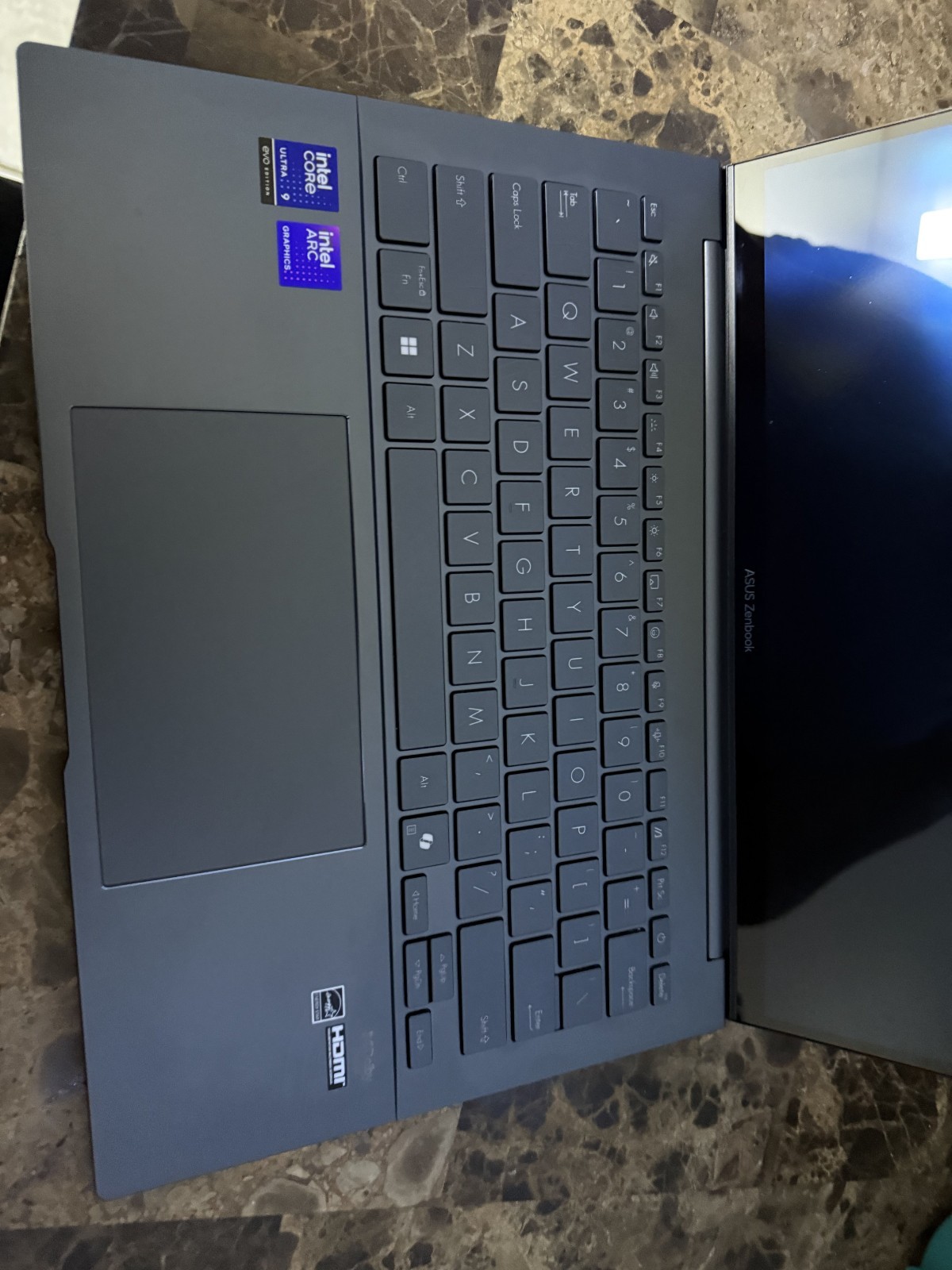 ASUS Zenbook 14 OLED 2025 portátil, pantalla táctil WUXGA de 14 pulgadas, Ultra