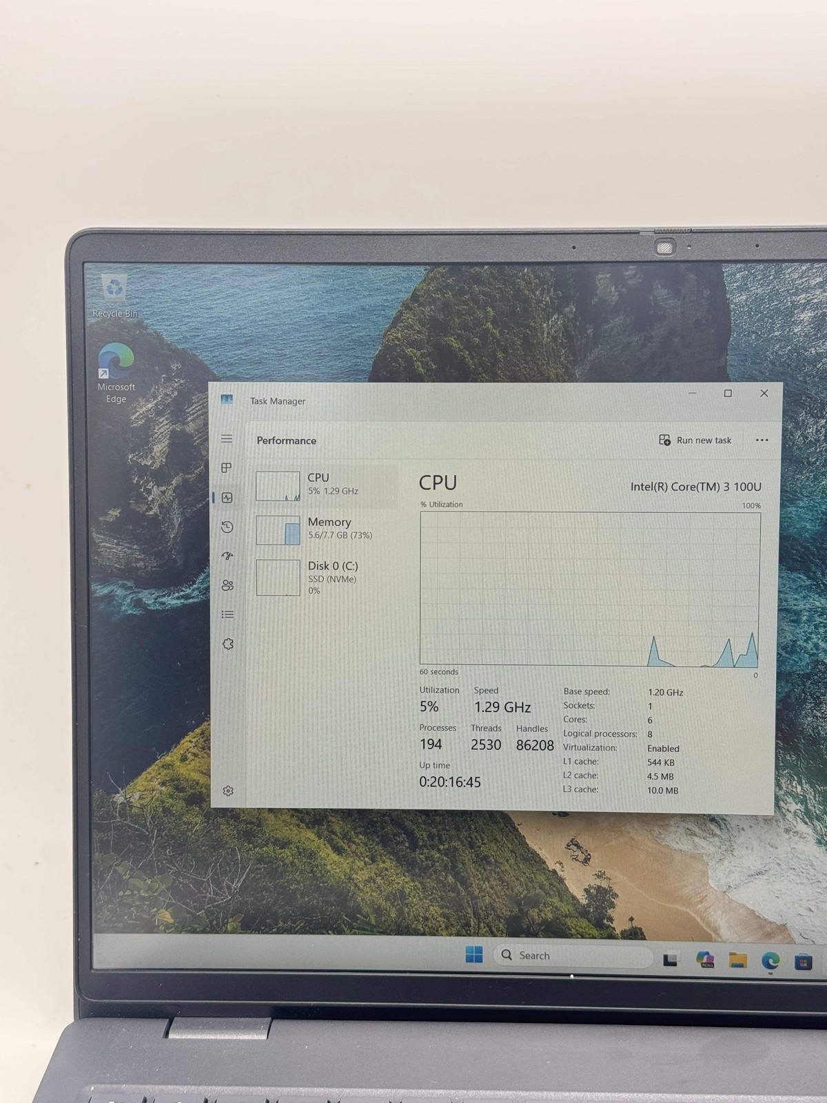 Dell Pro 16 PC16250 16″ Core 3 8GB 256GB SSD Black Used