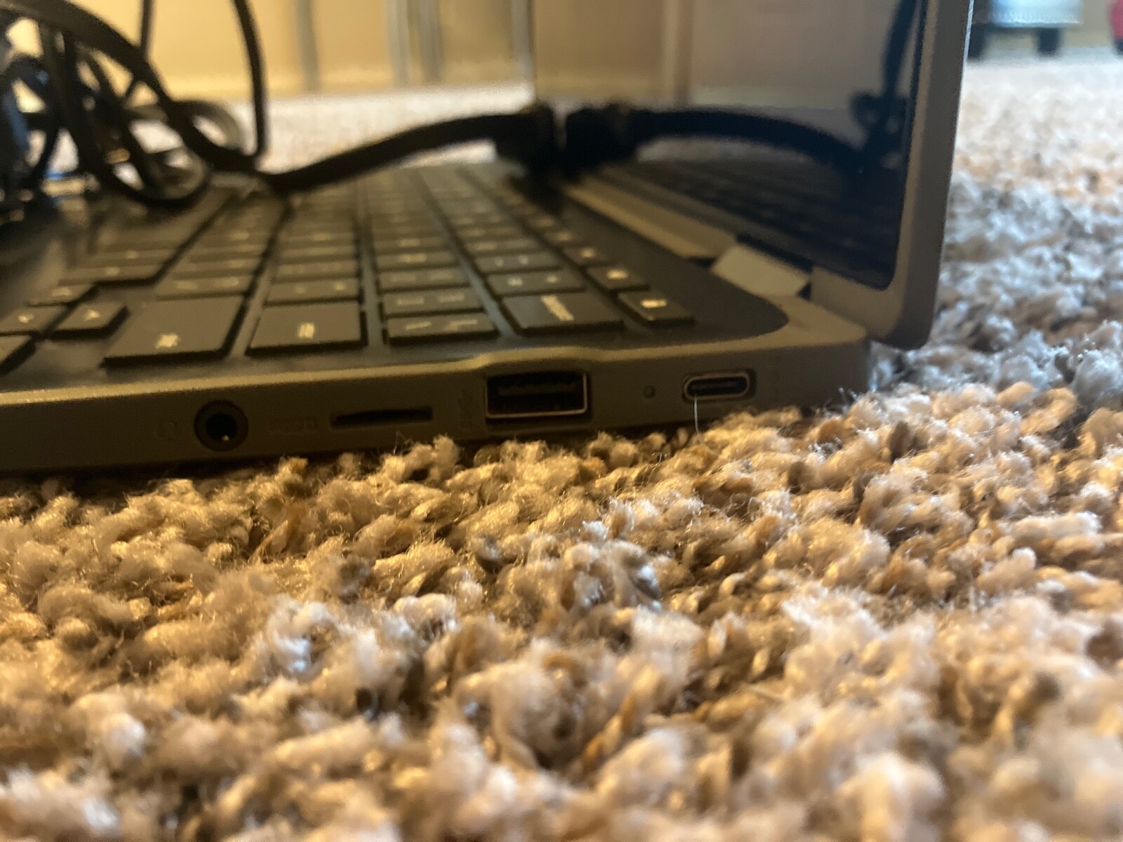 hp laptop touch screen black , good condition , downloaded , charger included