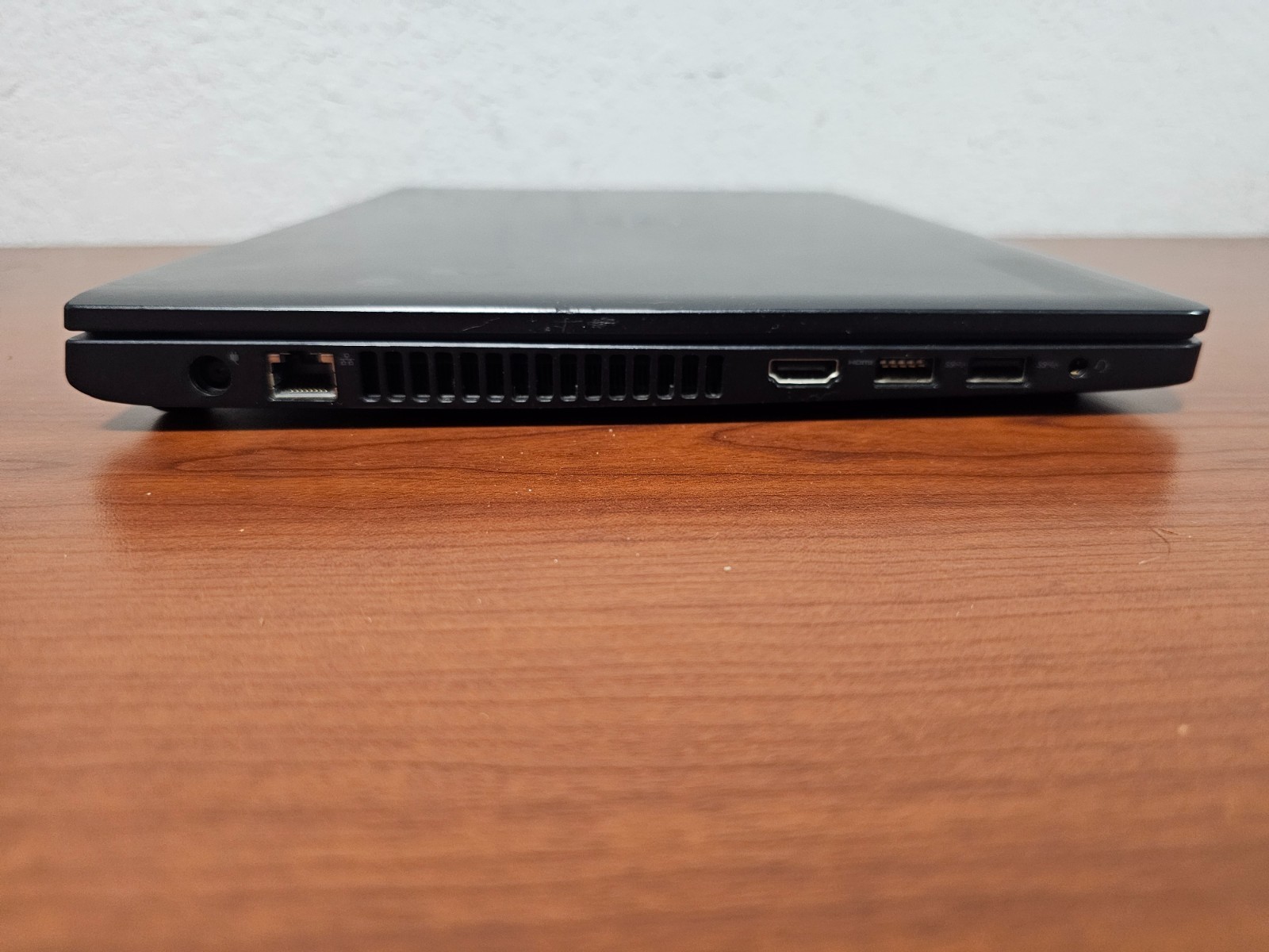 DELL Latitude 3470 Laptop (14″, i3-6100U, 8 GB/No HDD, No OS) – READ!