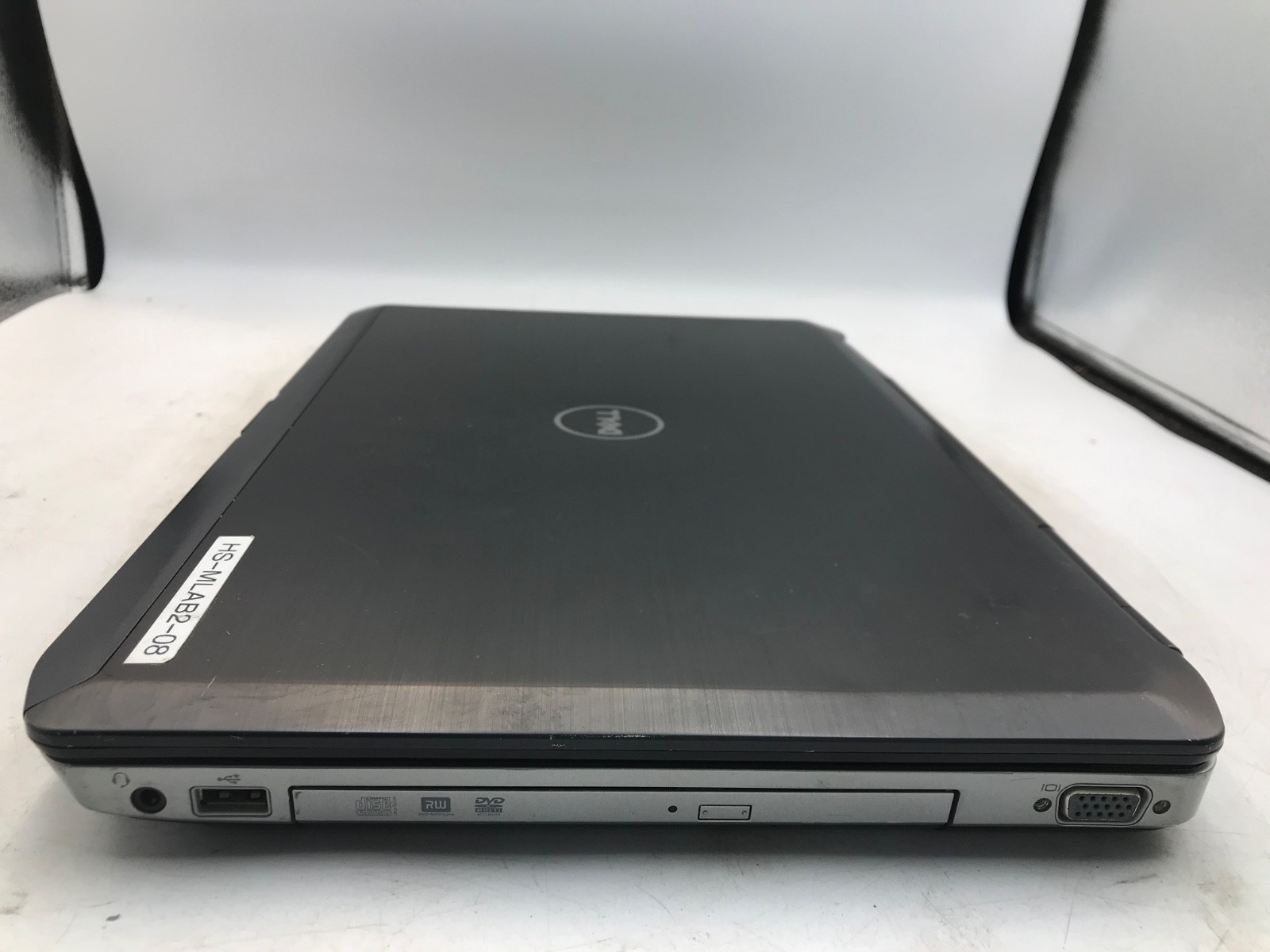 Dell Latitude E5530 Intel Core i3-3110M 2.4 GHz 15″ Laptop-POWERS/BAD DISPLAY-MZ