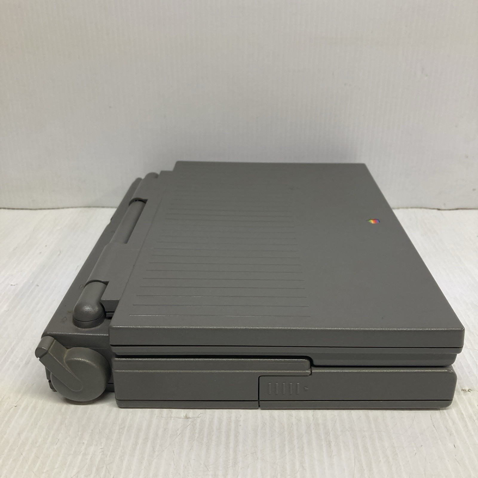 Apple Inc. PowerBook 150 Laptop Computer Notebook Vintage untested no power