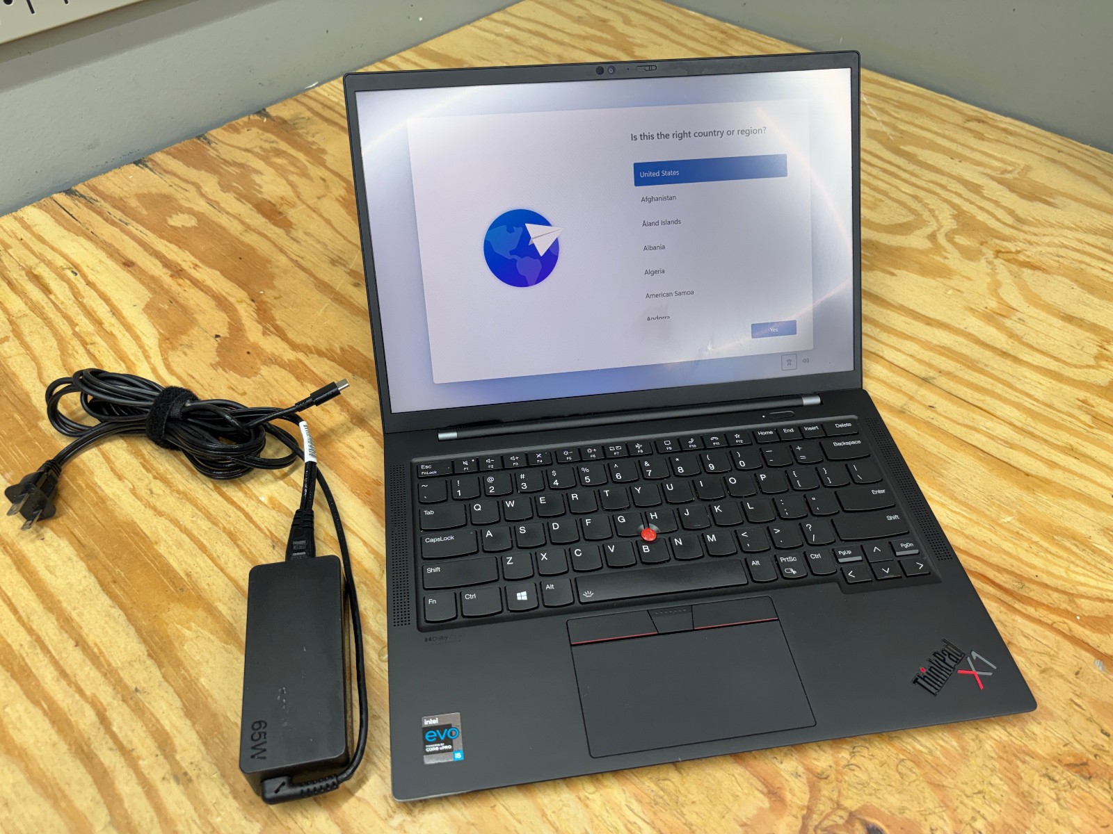 Lenovo ThinkPad X1 Carbon Gen 9 14 i5-1145G7 16GB 512GB SSD Win11 Pro Touchscrn