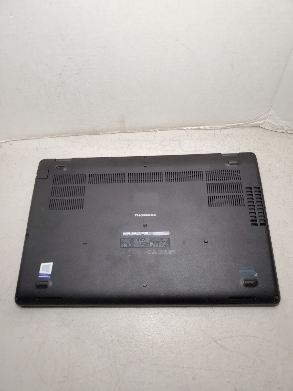 Dell Precision 3541 15.6 i7-9850H 2.60GHz 16GB 256GB SSD Quadro P620 Win11 #69