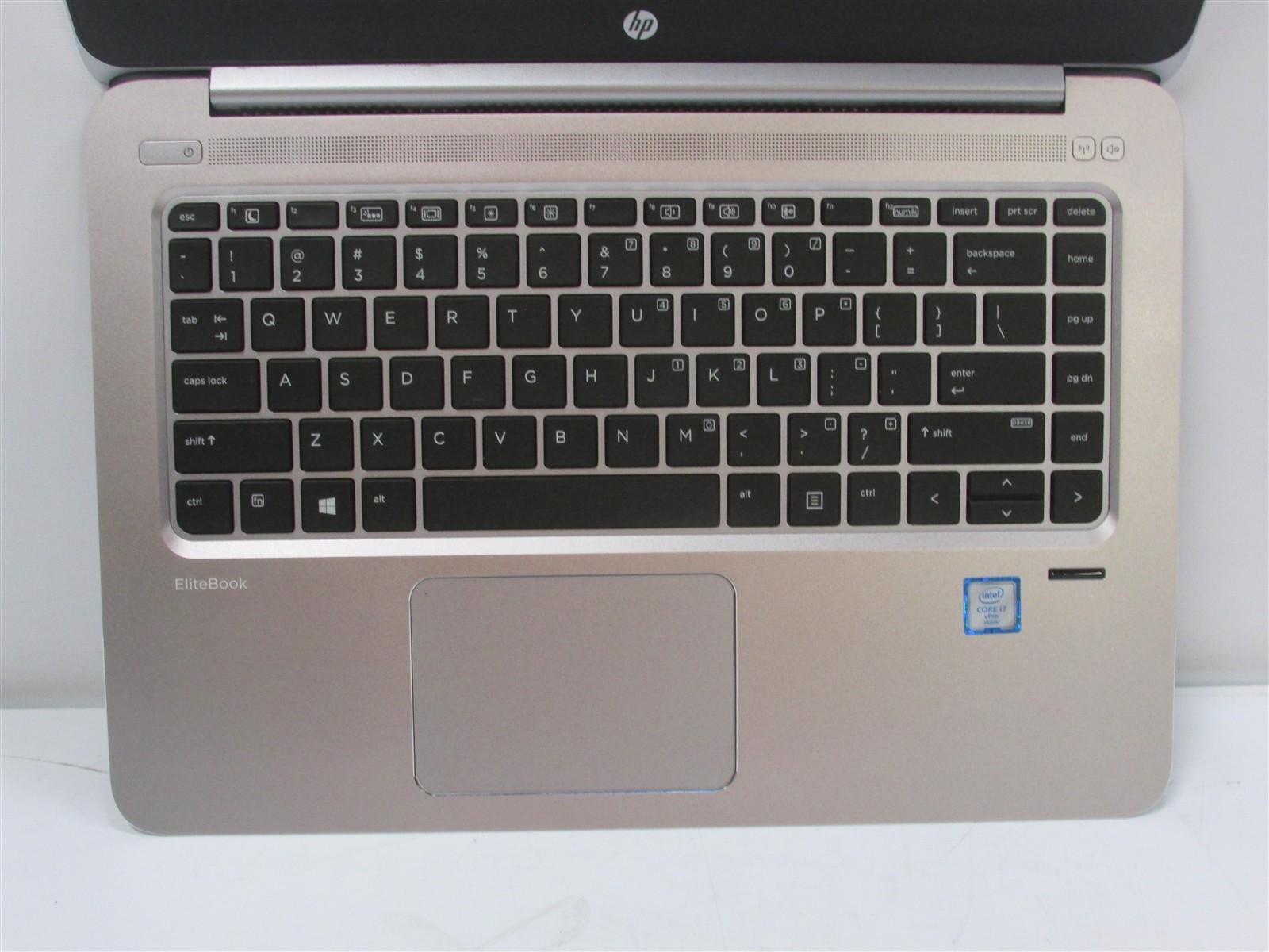 HP Elitebook Folio 1040 G3 i7-6600U 2.6GHz 16GB RAM 256GB m.2 14″ W10P COSM DMG