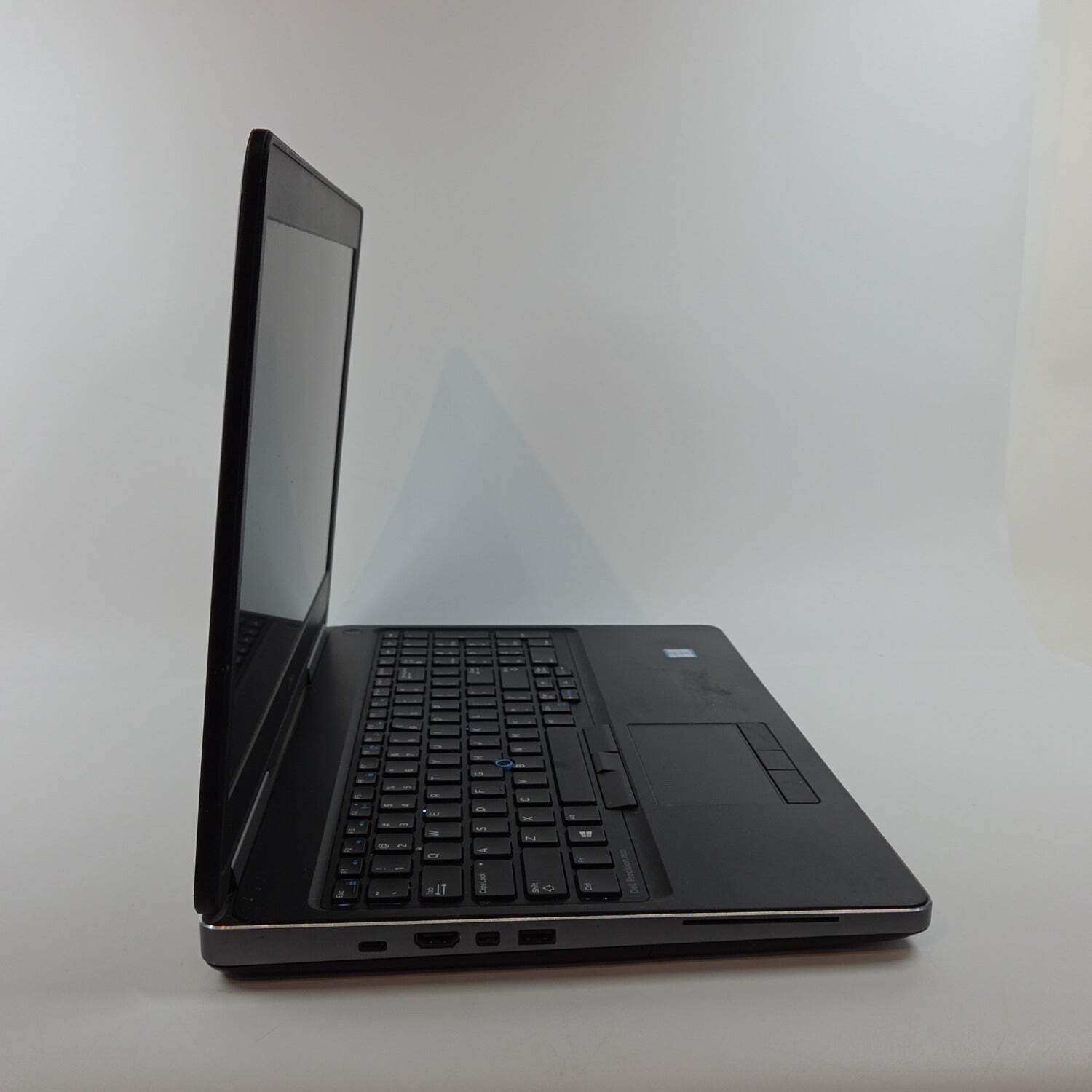 Dell Precision P53F 15.6″ i7-6820HQ 2.7GHz 16GB RAM 500GB SSD Quadro M1000M