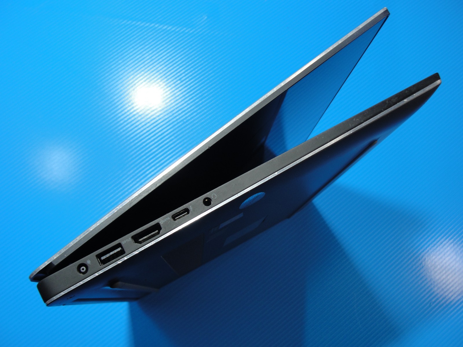 Dell Precision 5540 15.6″ FHD TOUCH i7-9850H 2.6GHz 32GB RAM 1TB SSD NV T2000