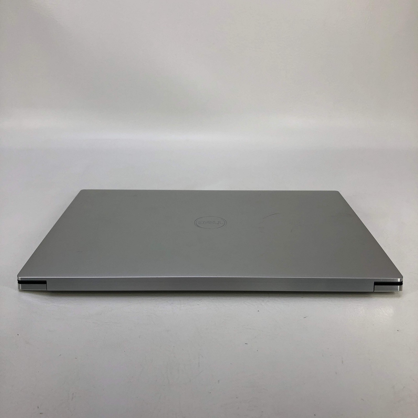 Dell XPS 15 9520 15.6″ i7-12700H 2.3GHz 16GB RAM 1TB SSD GeForce RTX 3050 Ti