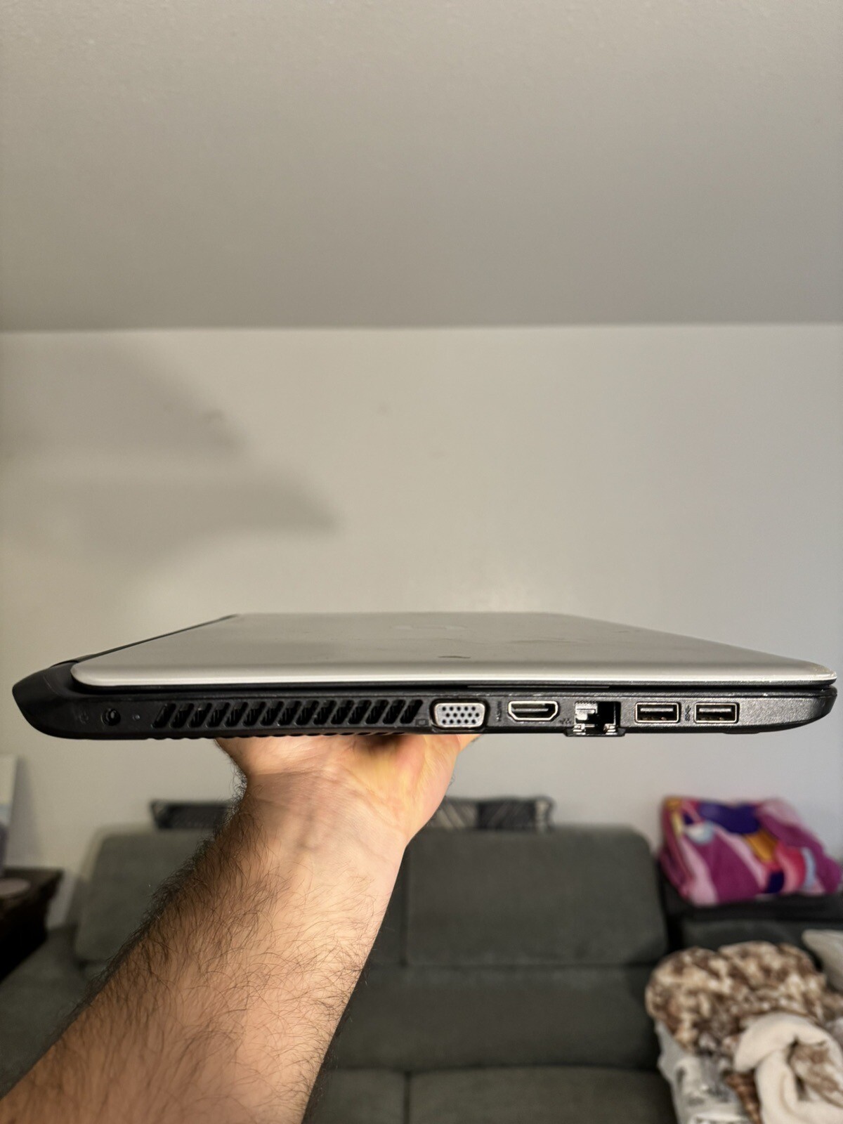 HP 350 g2 Laptop Inter(R) Core(TM) i3-4005U CPU Speed-1.70GHz, RAM 8 GB