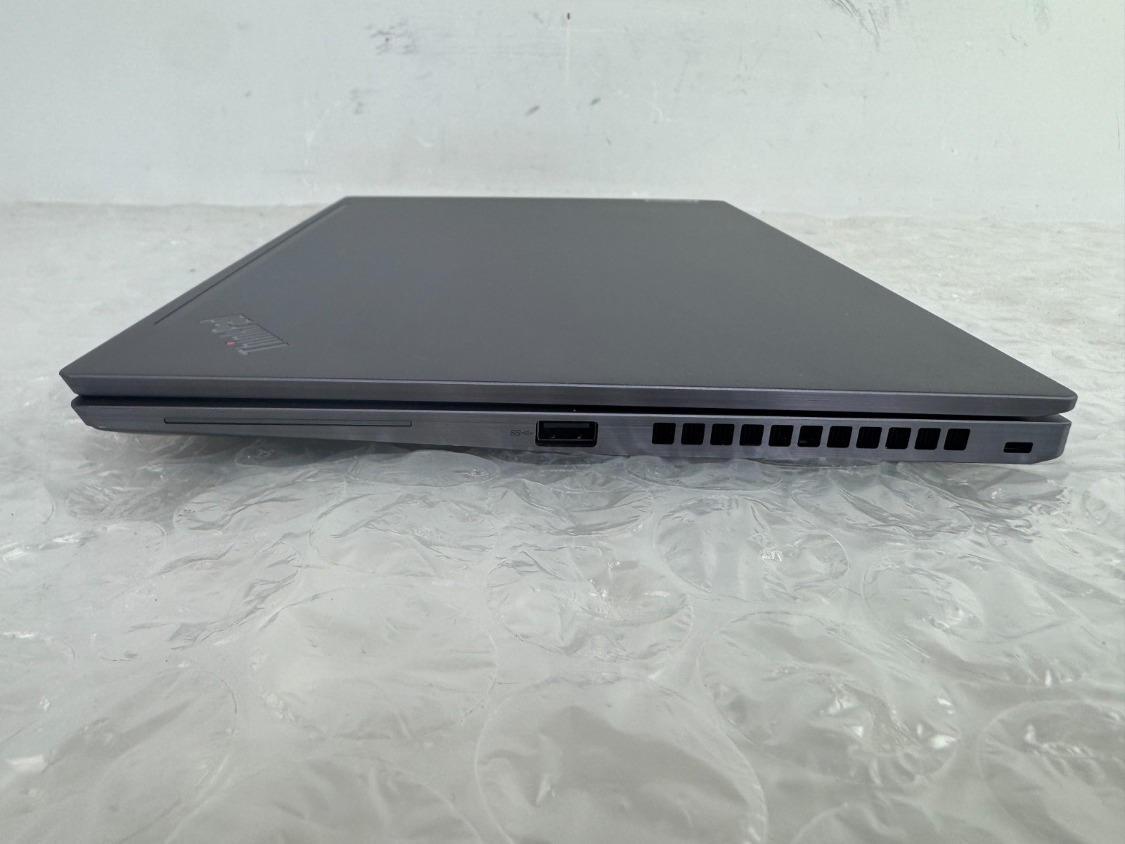 Lenovo ThinkPad T14s Gen 2 i7-1185G7 16GB No SSD/OS/AC Parts/Repair Laptop