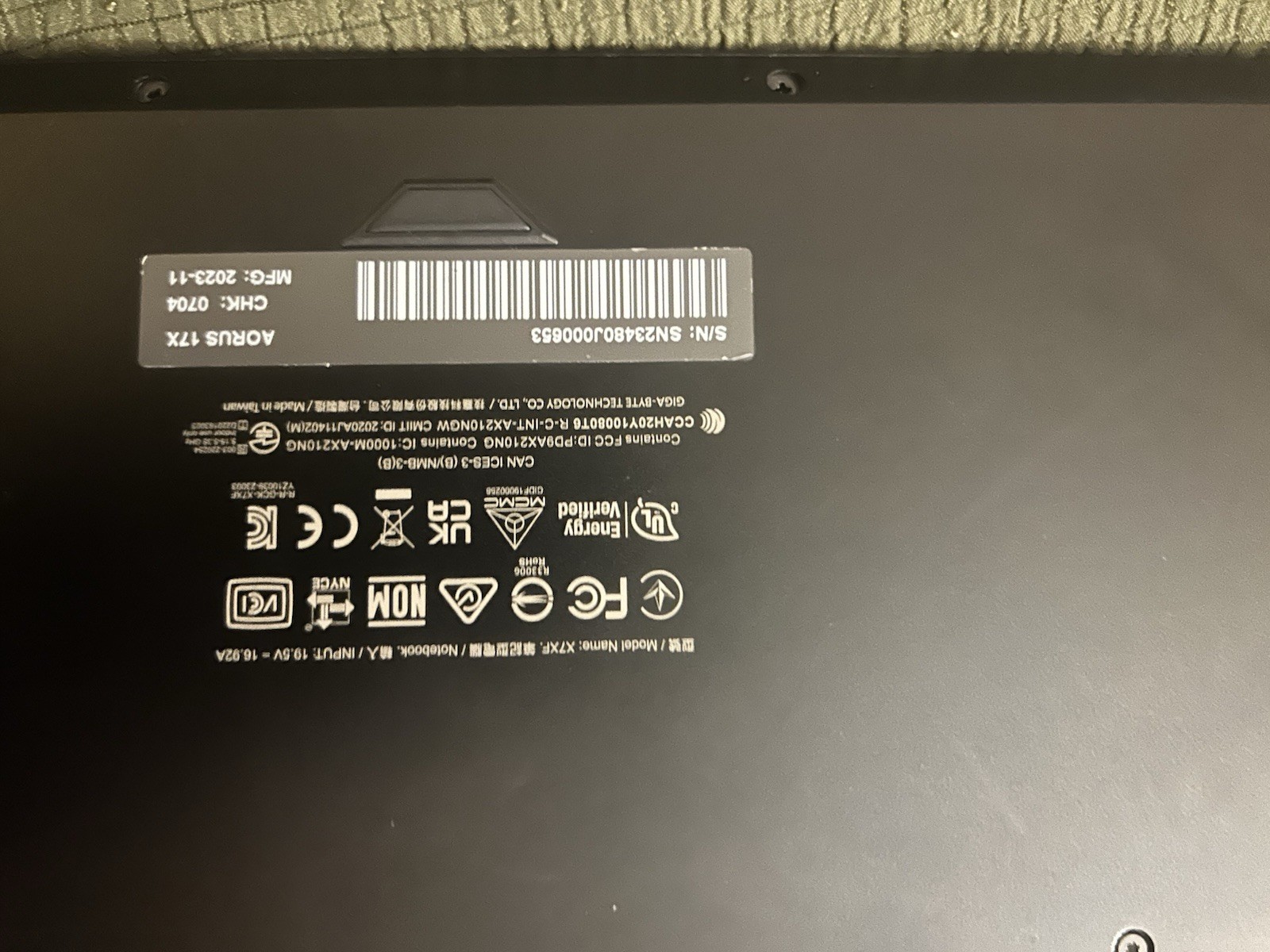 AORUS 17X AZF 17.3″ 240Hz i9-13950HX RTX 4090 W11H 32GB 2TB SSD