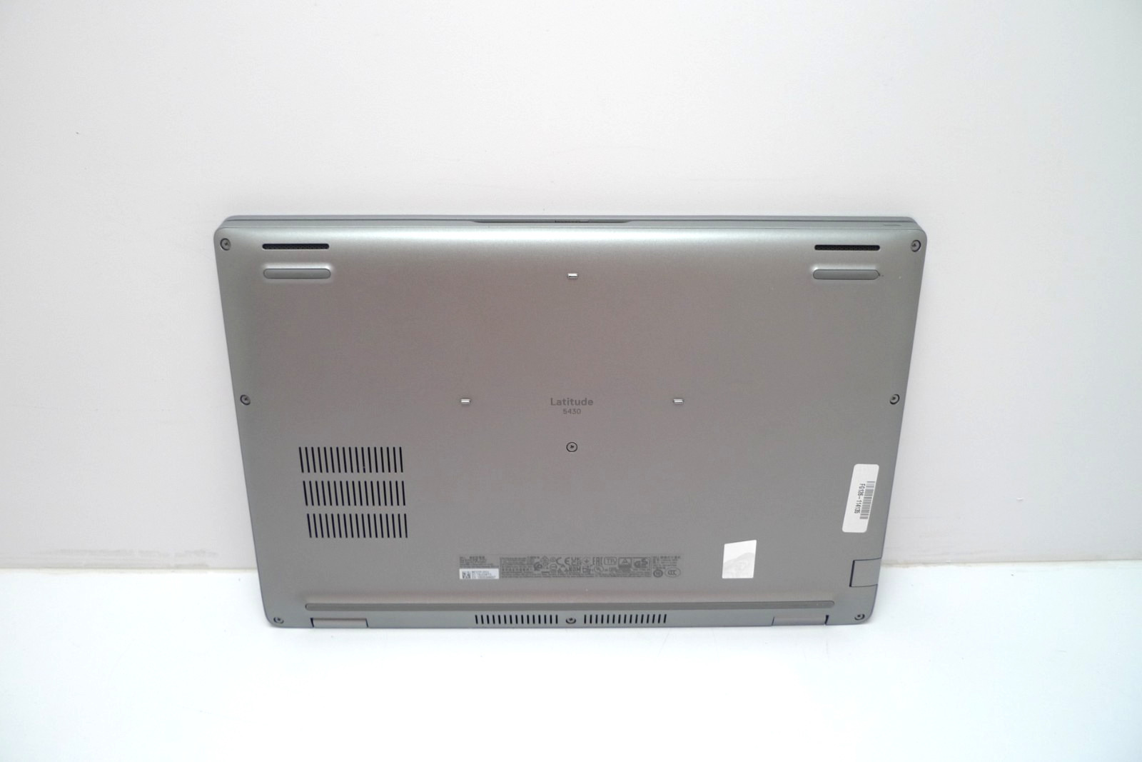Dell Latitude 5430 | i5-1235U | 16GB RAM | 512GB NVMe | Linux, Charger, Key Wear