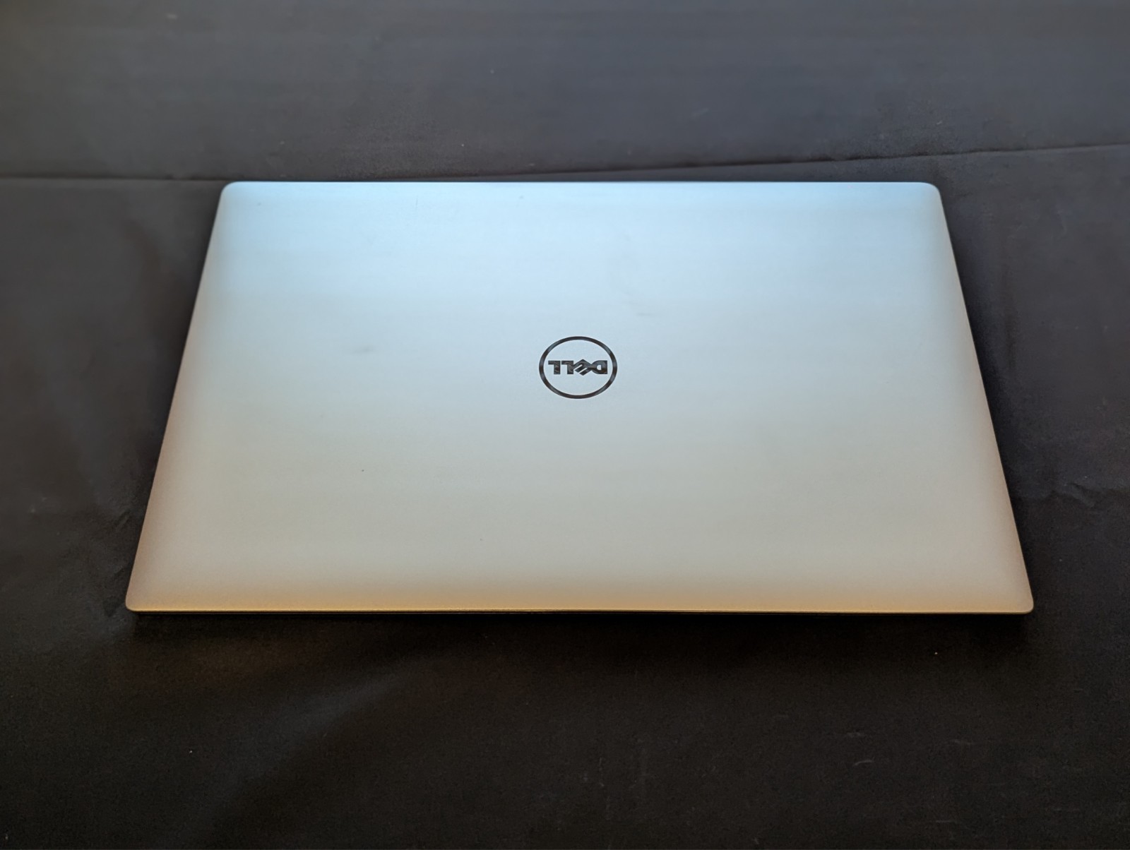 Dell Laptop – XPS 15 9560 – i7-7700HQ 16GB 512GB NVMe GTX 1050 Win11 Pro