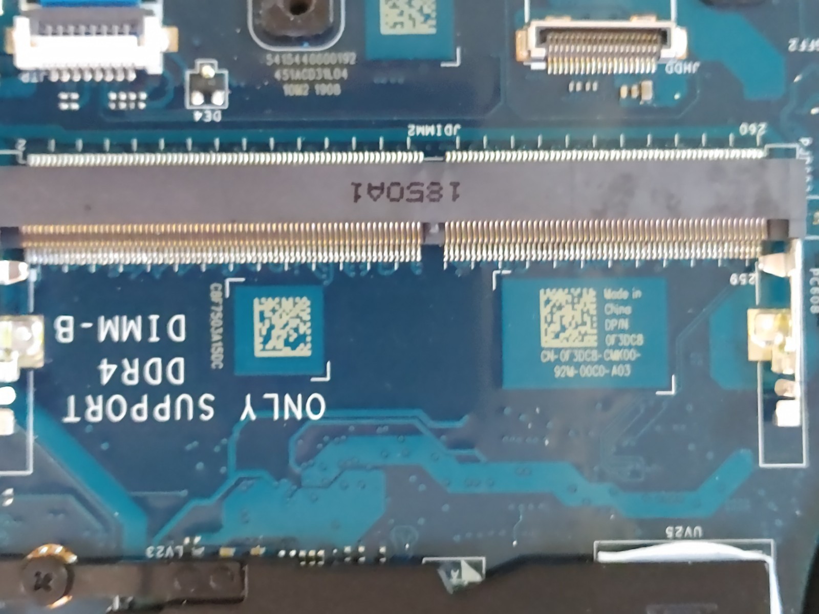 Dell XPS 9570 Core i7-8750H@2.20GHz, 8GB RAM , NO SSD , FOR PARTS/ REPAIR