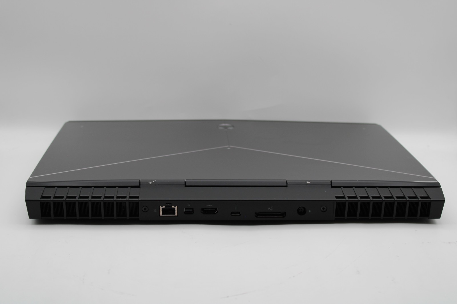 Alienware 15 R3 i7-7700HQ @ 2.8 GHz 16GB RAM 1TB SSD GTX 1060 No OS