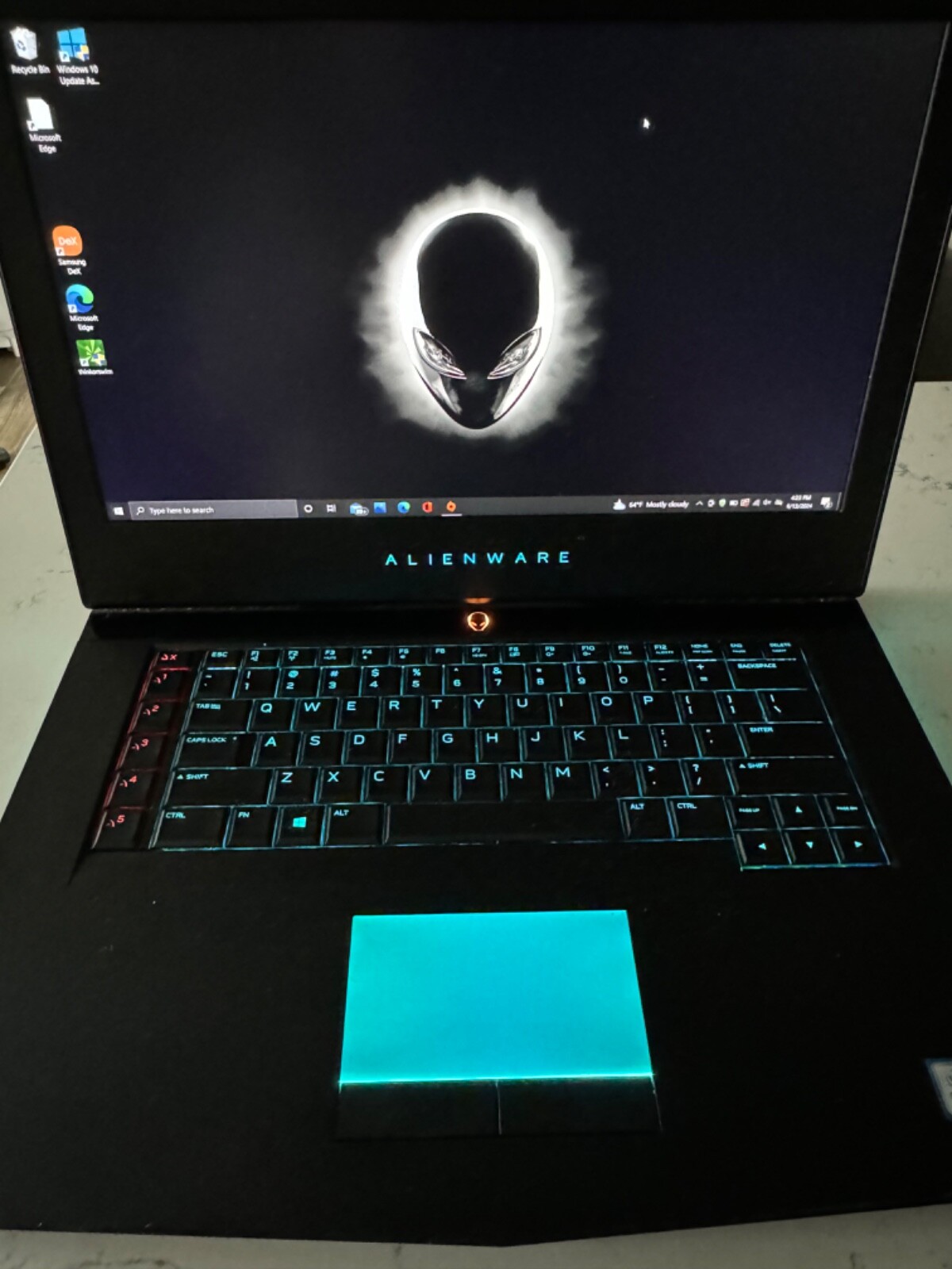 Alienware m15 R3, 15.6″ (512 GB, 16 GB Ram) Gaming Laptop (AWM15-7593BLK-PUS)