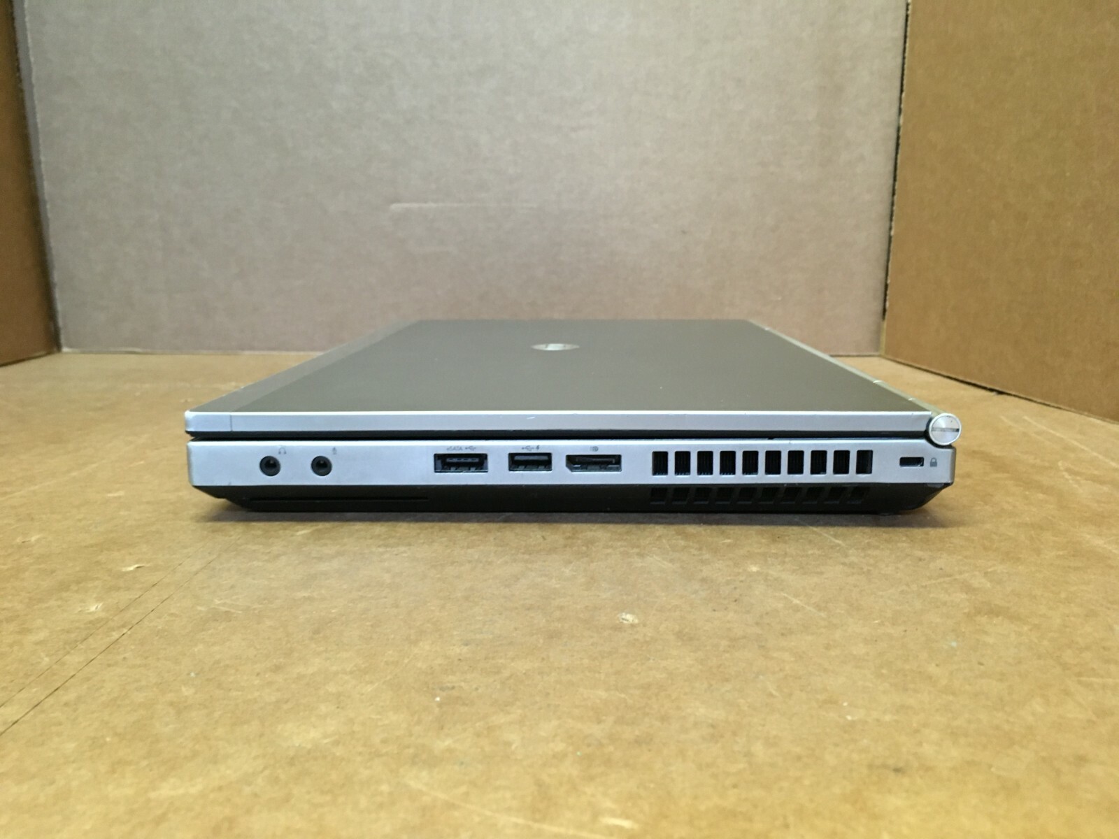 HP EliteBook 8460p Laptop i5 2.5GHZ 300GB HDD 4GB RAM DDR3 Windows 10 COMPLETE