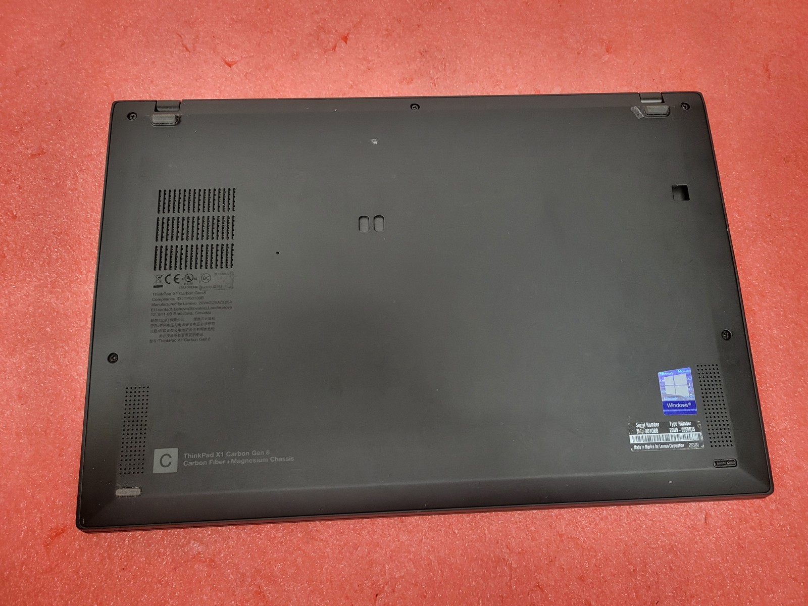 Lenovo ThinkPad X1 Carbon Gen 8 14″ i7-10510U 16GB RAM 512GB SSD | C1076