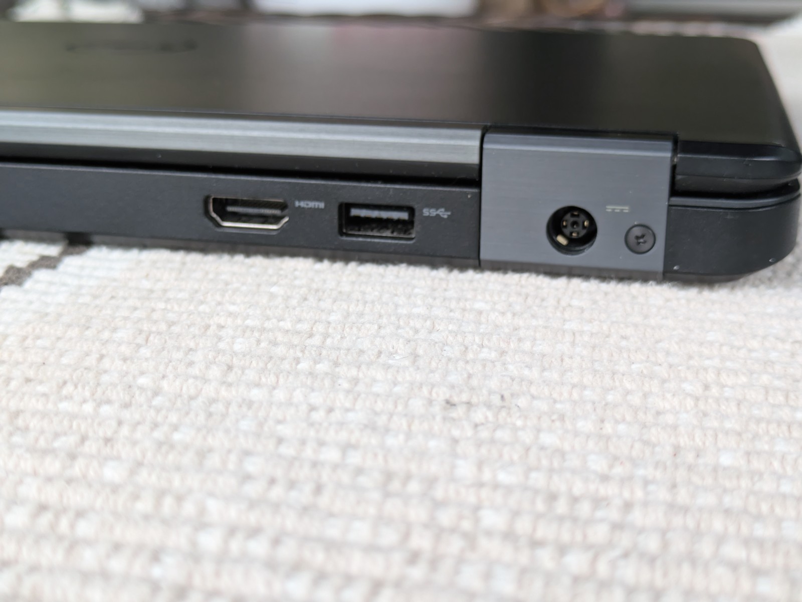 Dell Latitude E5450 (Intel Core i5-5300U, 8GB RAM, 240GB SSD)