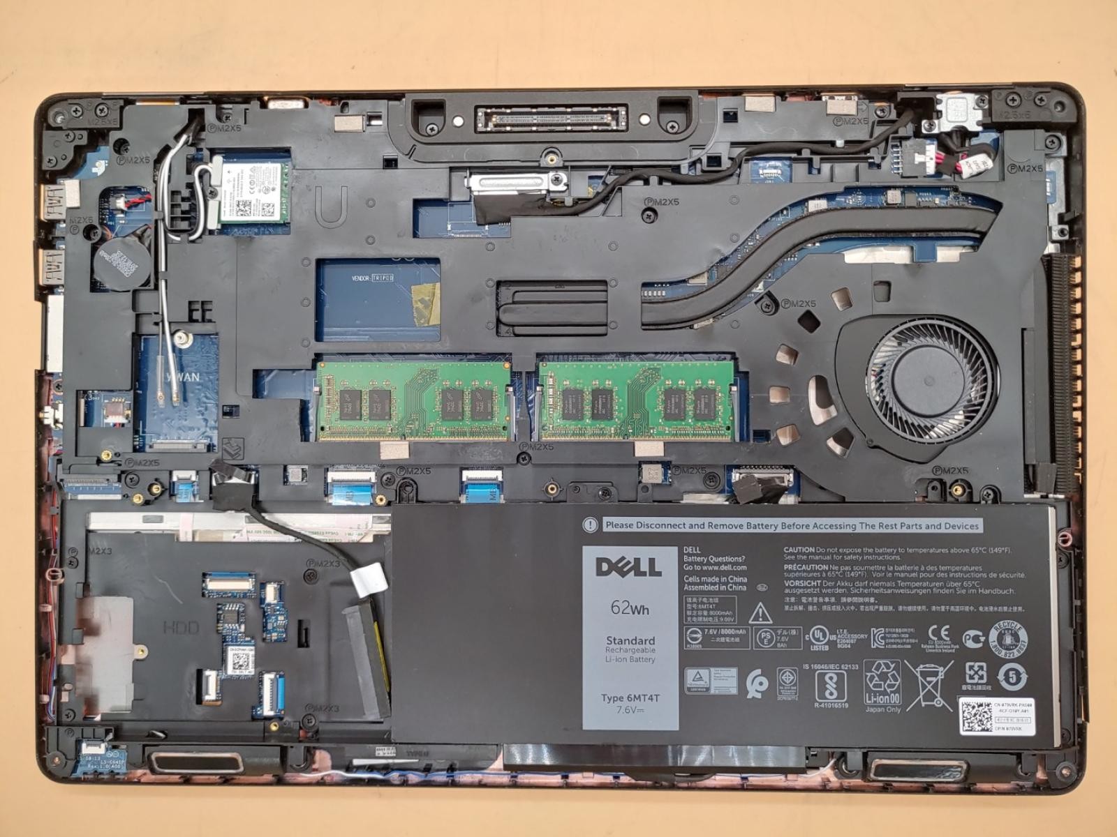 Dell Latitude E5570 15.6″ Intel i5-6300U 16GB **NO SSD/HDD/NO OS/NO AC**