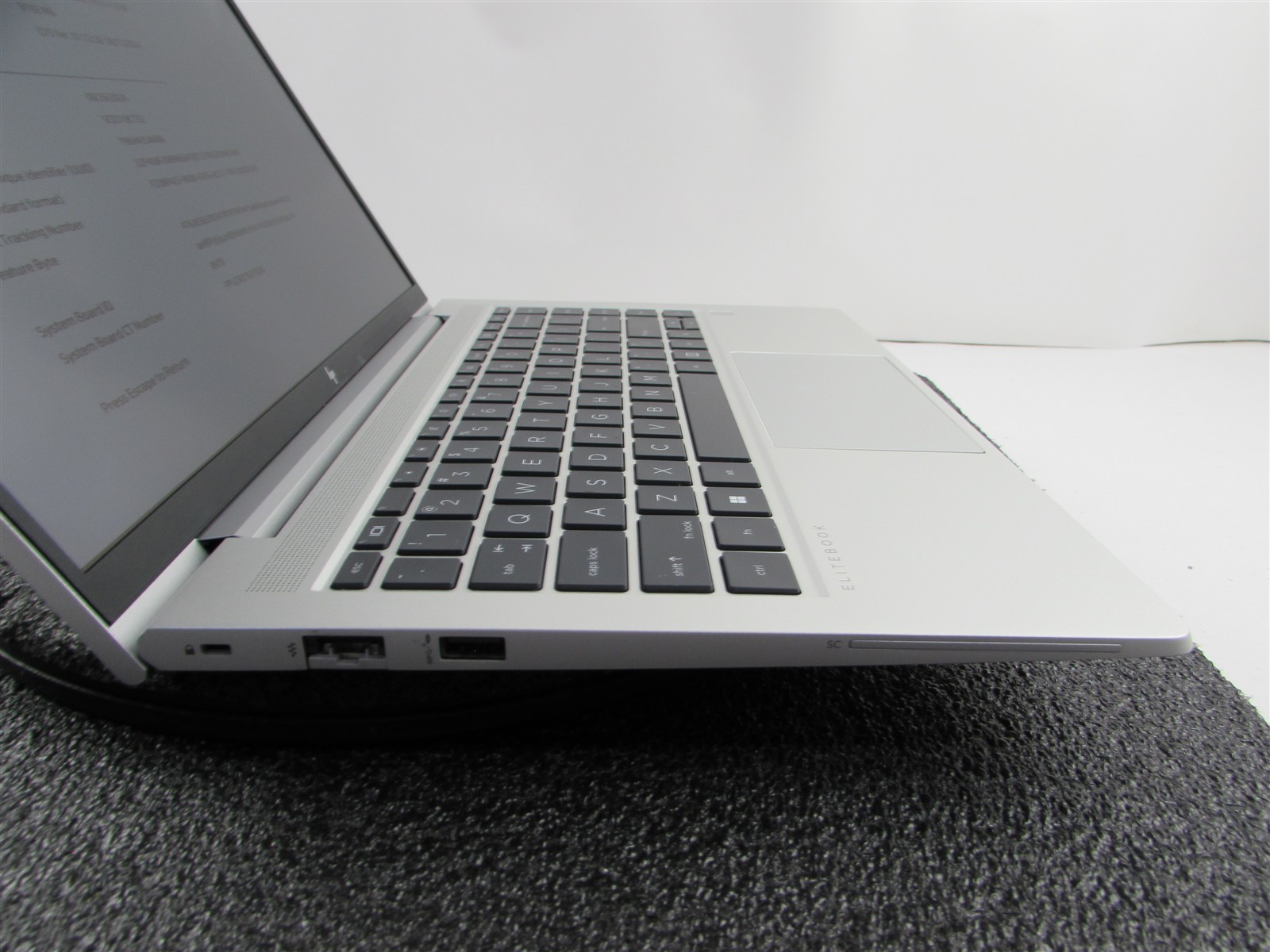 HP ELITEBOOK 640 (G9) 1920X1080 FHD TOUCHSCREEN I7-1270P 1TB SSD 8GB RAM NO O.S
