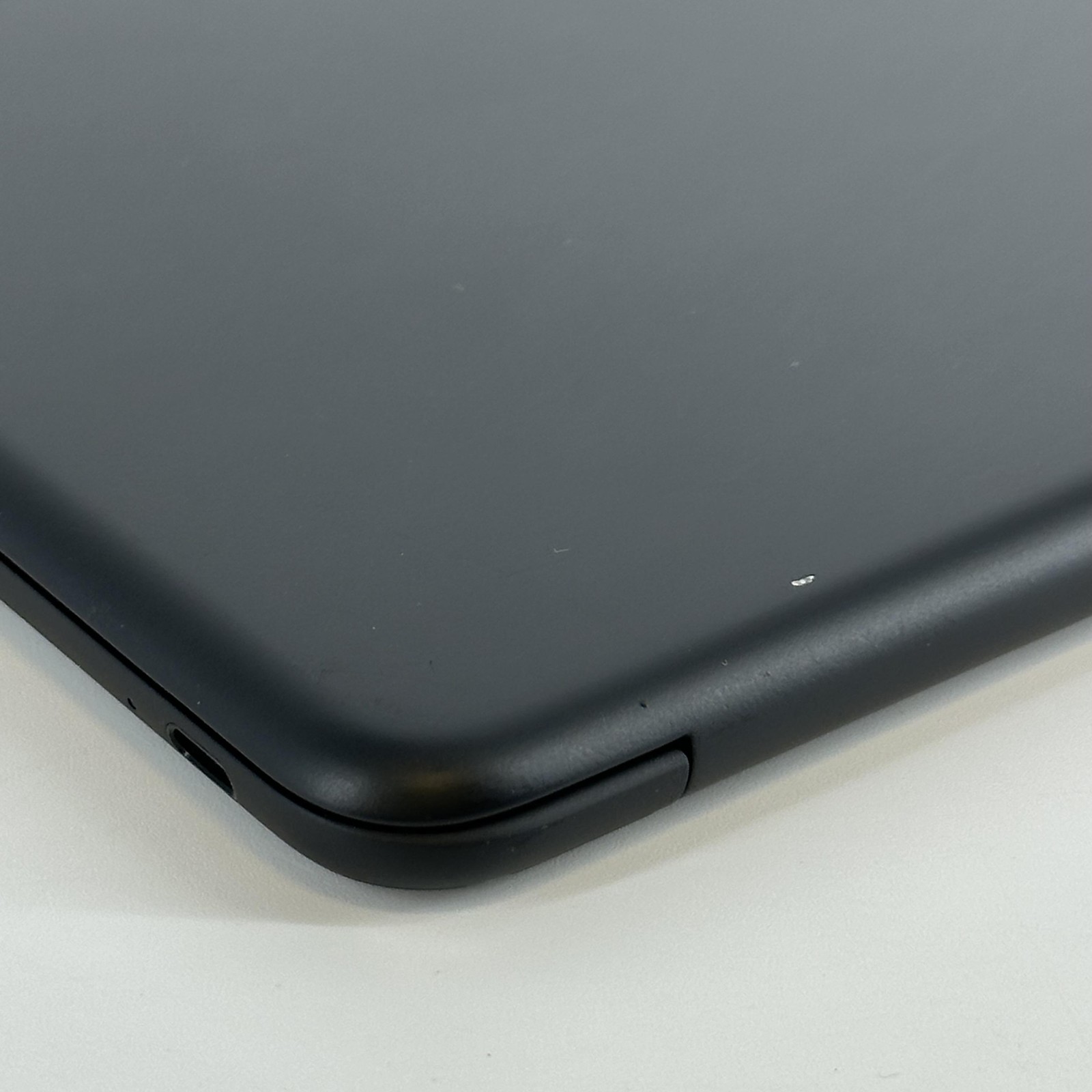 Google Pixelbook Go 13.3 Black FHD TOUCH 1.3GHz i5 8200Y 8GB 128GB SSD Very Good