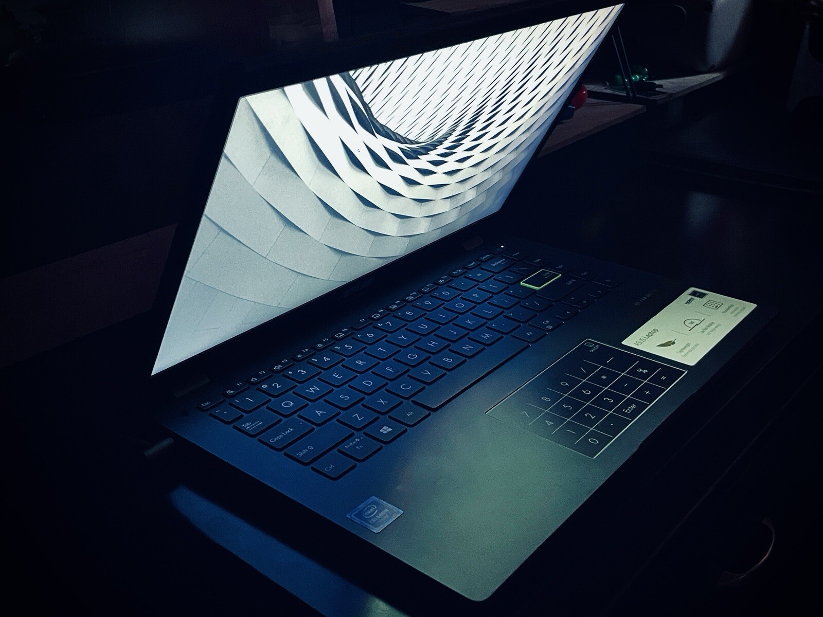 Asus_Vivobook. Good Condition