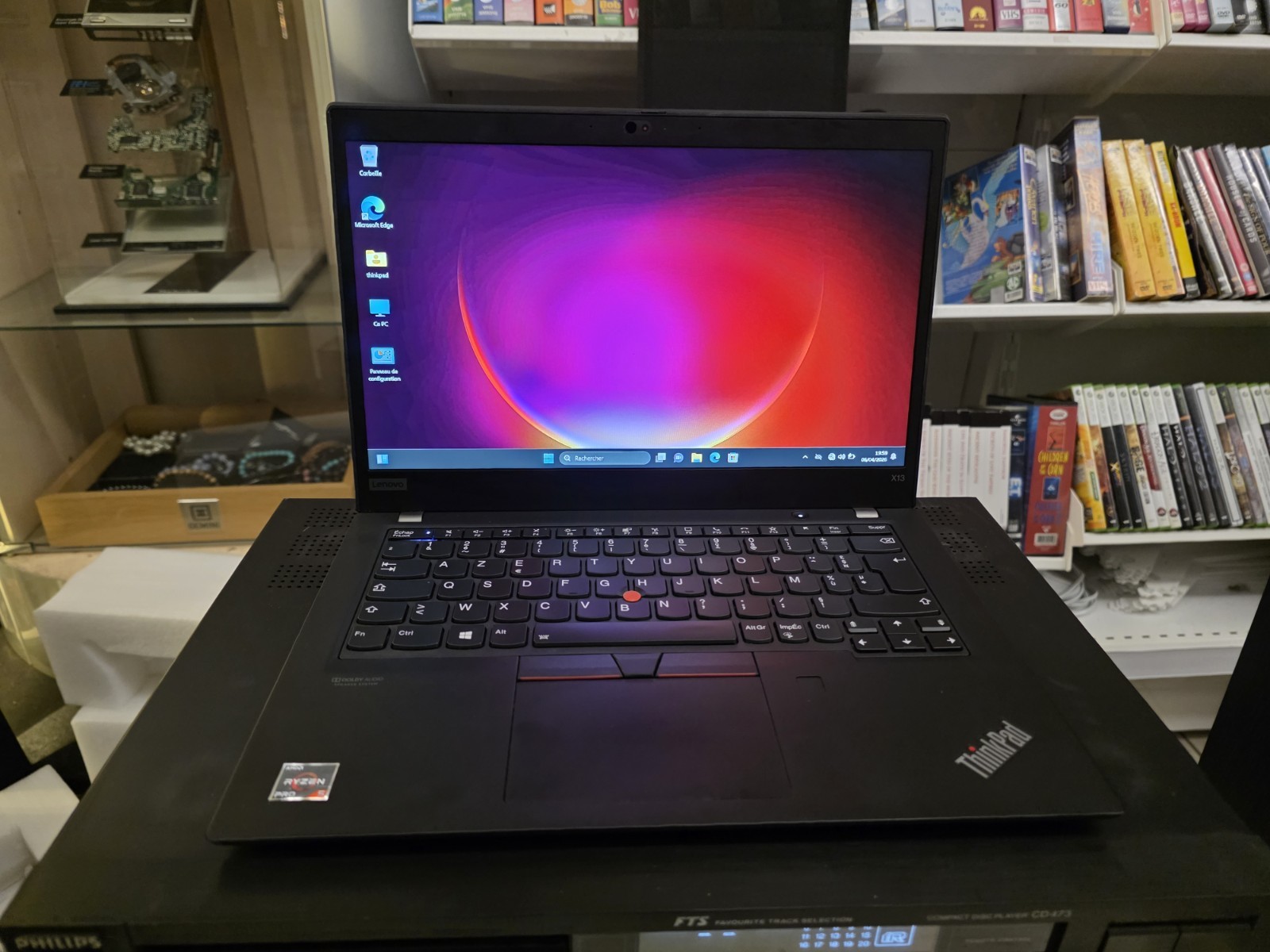 Lenovo X13 Lightweight 4G Sim Ryzen 5 8GB 256 SSD Windows 11 Pro Azerty Vgc