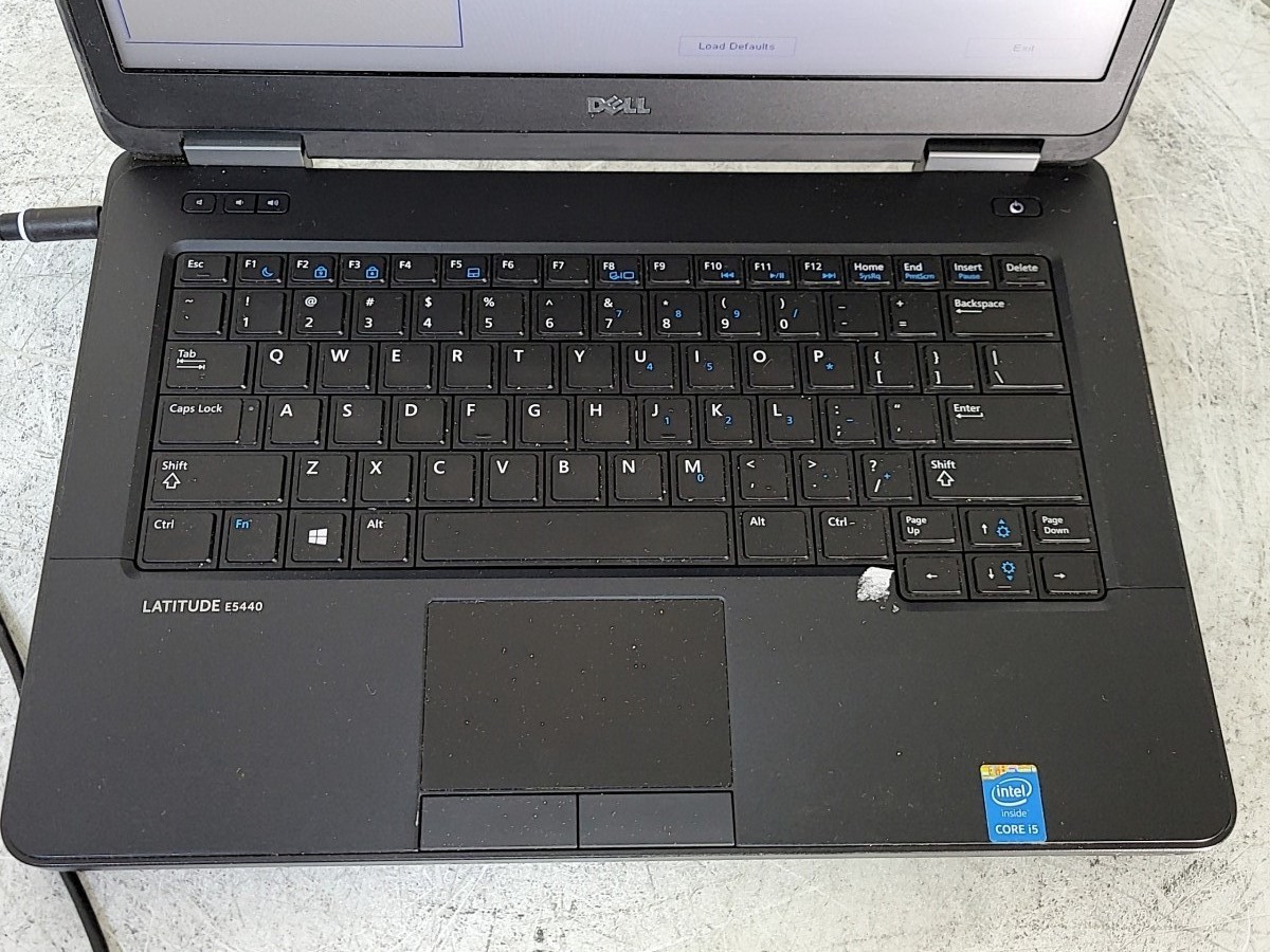 DELL 23HXX LATITUDE E5440 14″ Laptop I5-4310U 8GB SEE NOTES