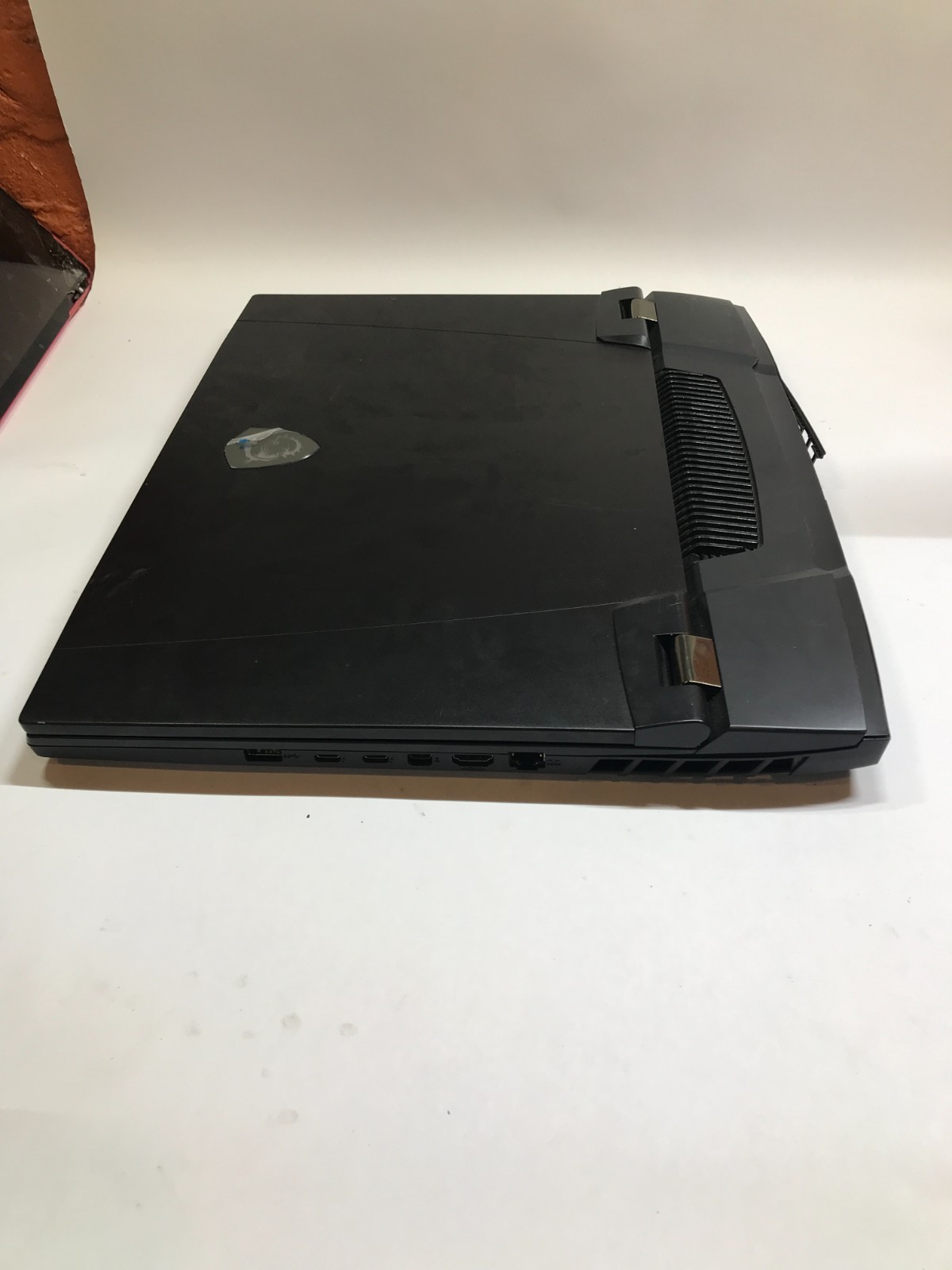 MSI Titan GT77HX 13VI-028US 17″ 4K Intel i9-13980HX 8GB RAM NO SSD/OS RTX 4090