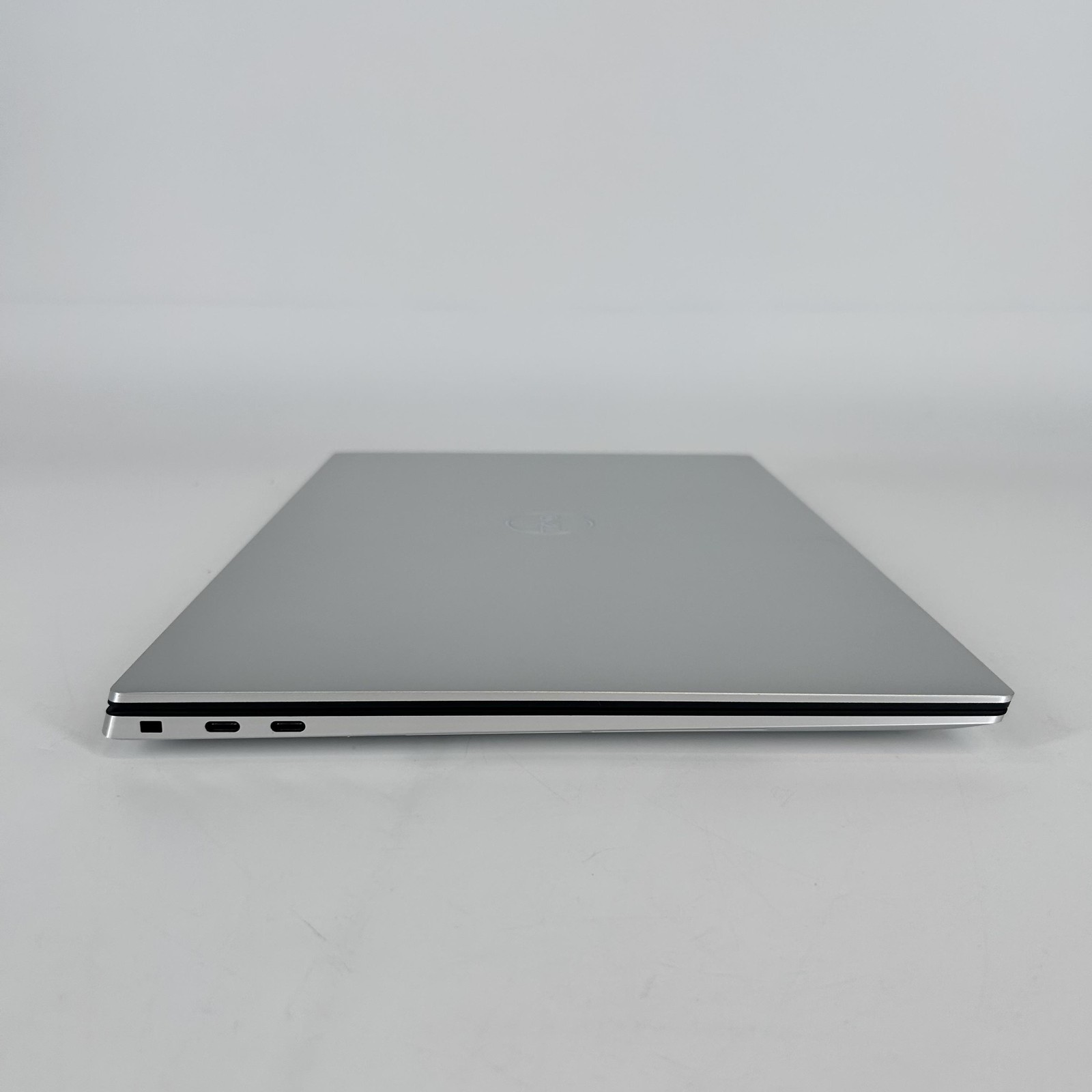 Dell XPS 15 9530 3.5K TOUCH 2.6GHz i9-13900H 32GB 2TB RTX 4070 – CHIPPED SCREEN