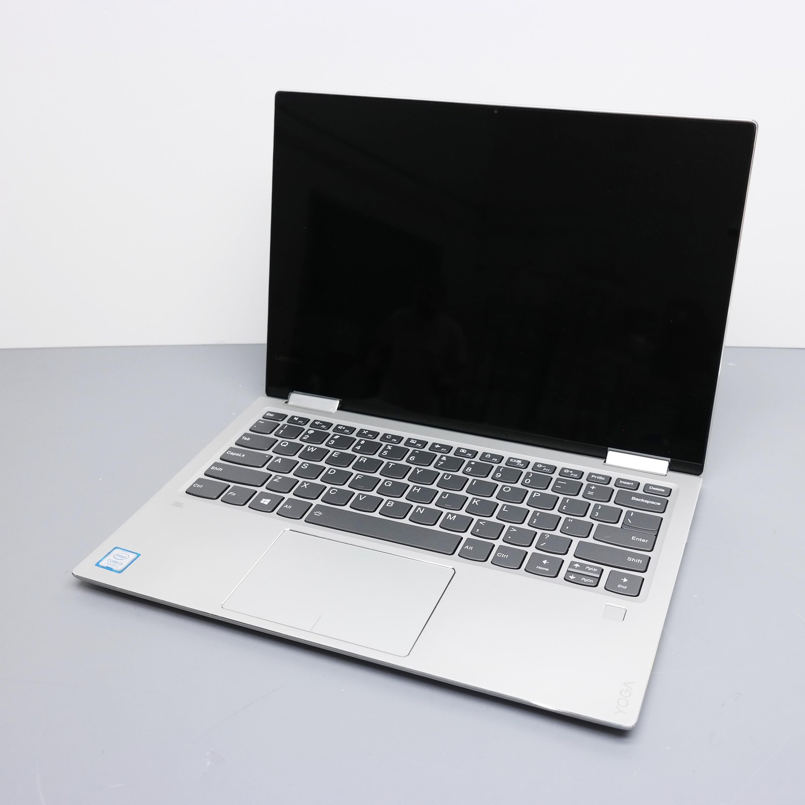 Lenovo Yoga 720 13.3″ Core i5-7200U 8GB 256GB SSD Silver