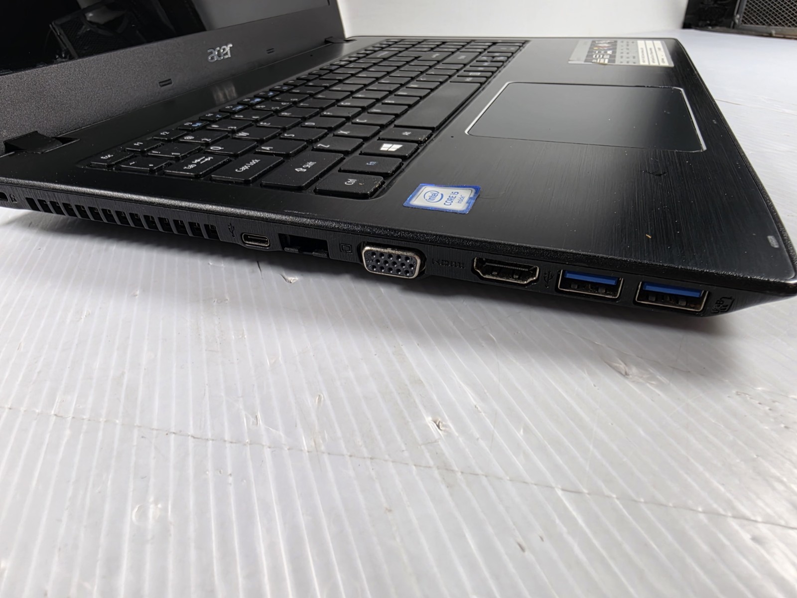 Acer Aspire E5-575 Intel i5 6200U 2.3GHz 8GB RAM 750GB HD Windows 10