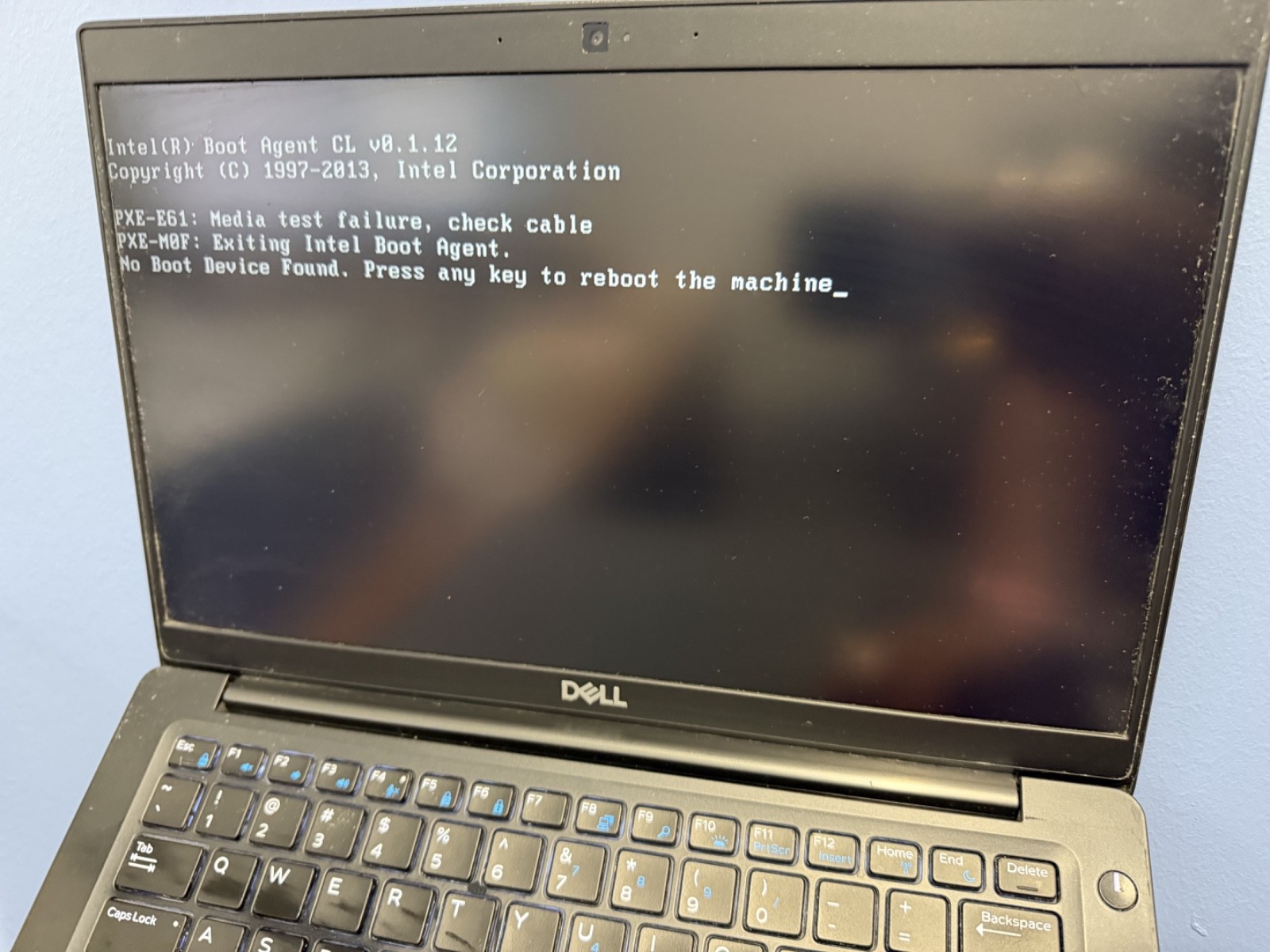 Dell #2 Latitude 7390 | i7-8650U @ 1.9GHz | 16GB NO OS
