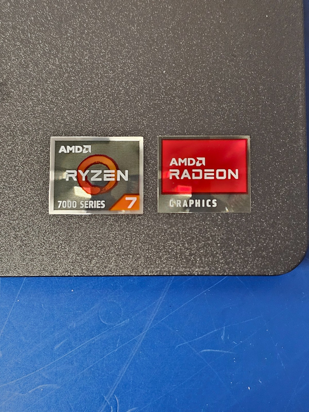 DELL 15 DC15255 G8MK9, AMD Ryzen 7 7730U, 2.00 GHz, 16 GB RAM 512 GB NVMe SSD