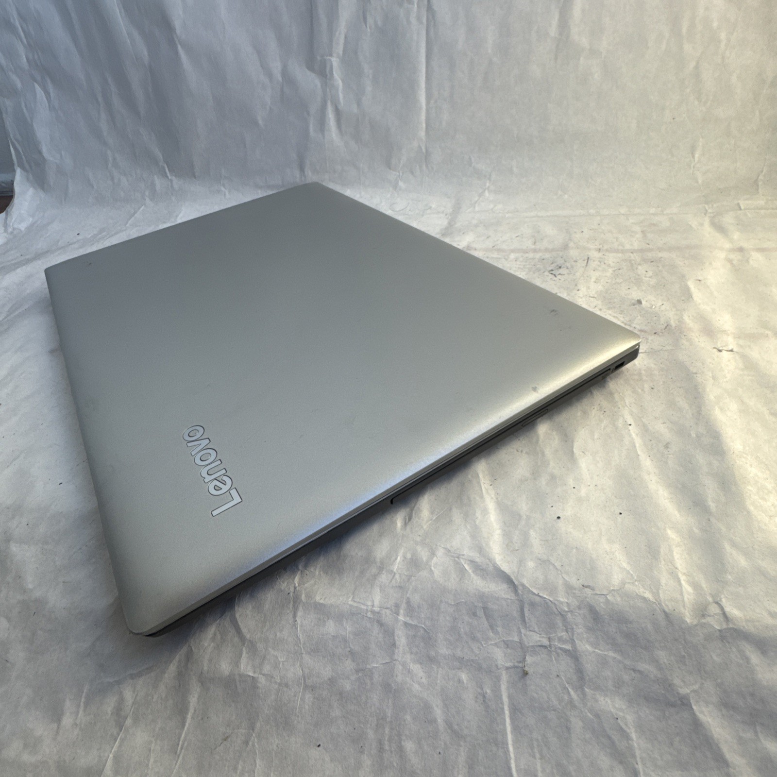 Lenovo IdeaPad 330-15IKB 15.6″ Laptop Intel i5-8250U 12GB RAM 1TB HDD