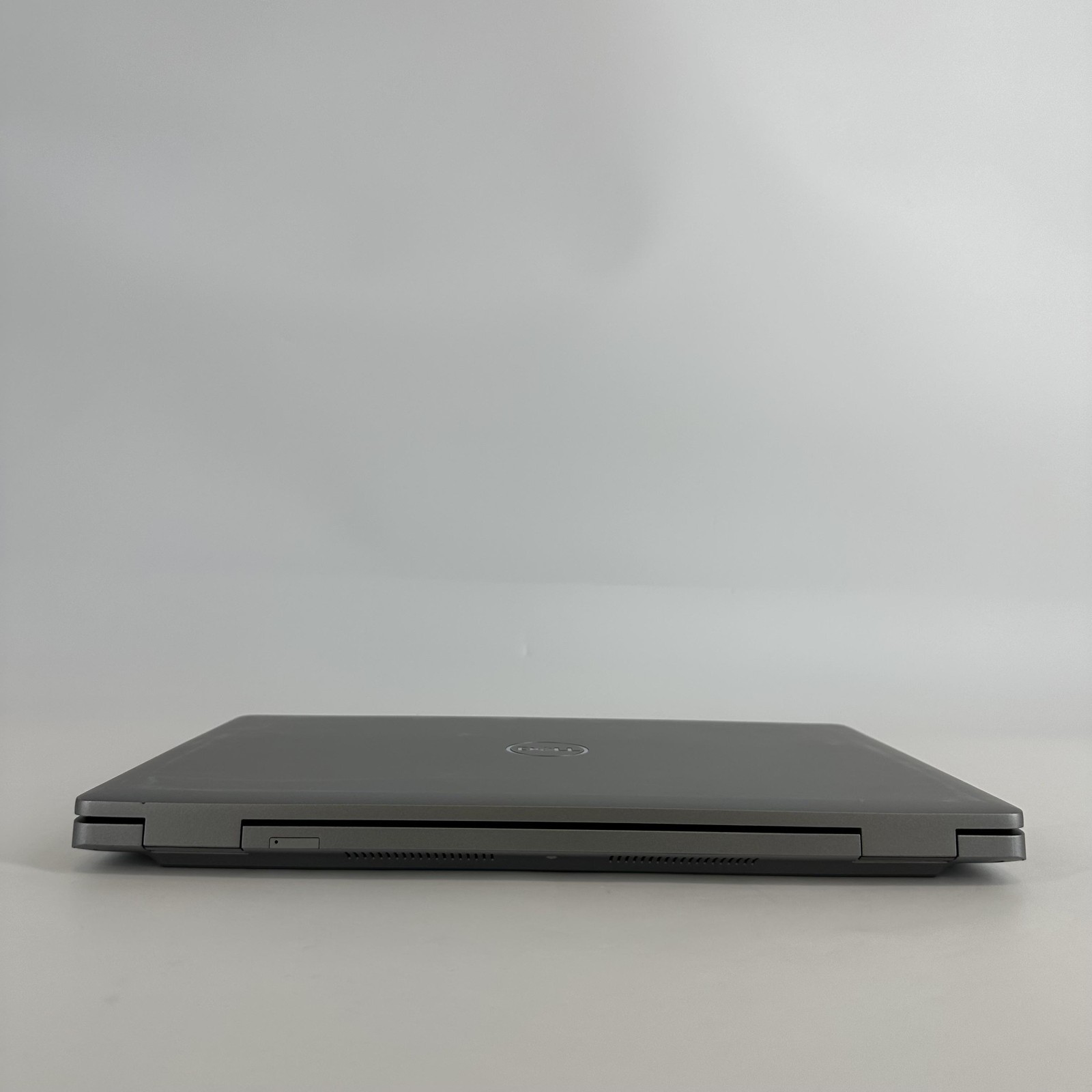 Dell Precision 3561 15.6 FHD TOUCH i7-11850H 2.50GHz 32GB 1TB SSD T600 Very Good