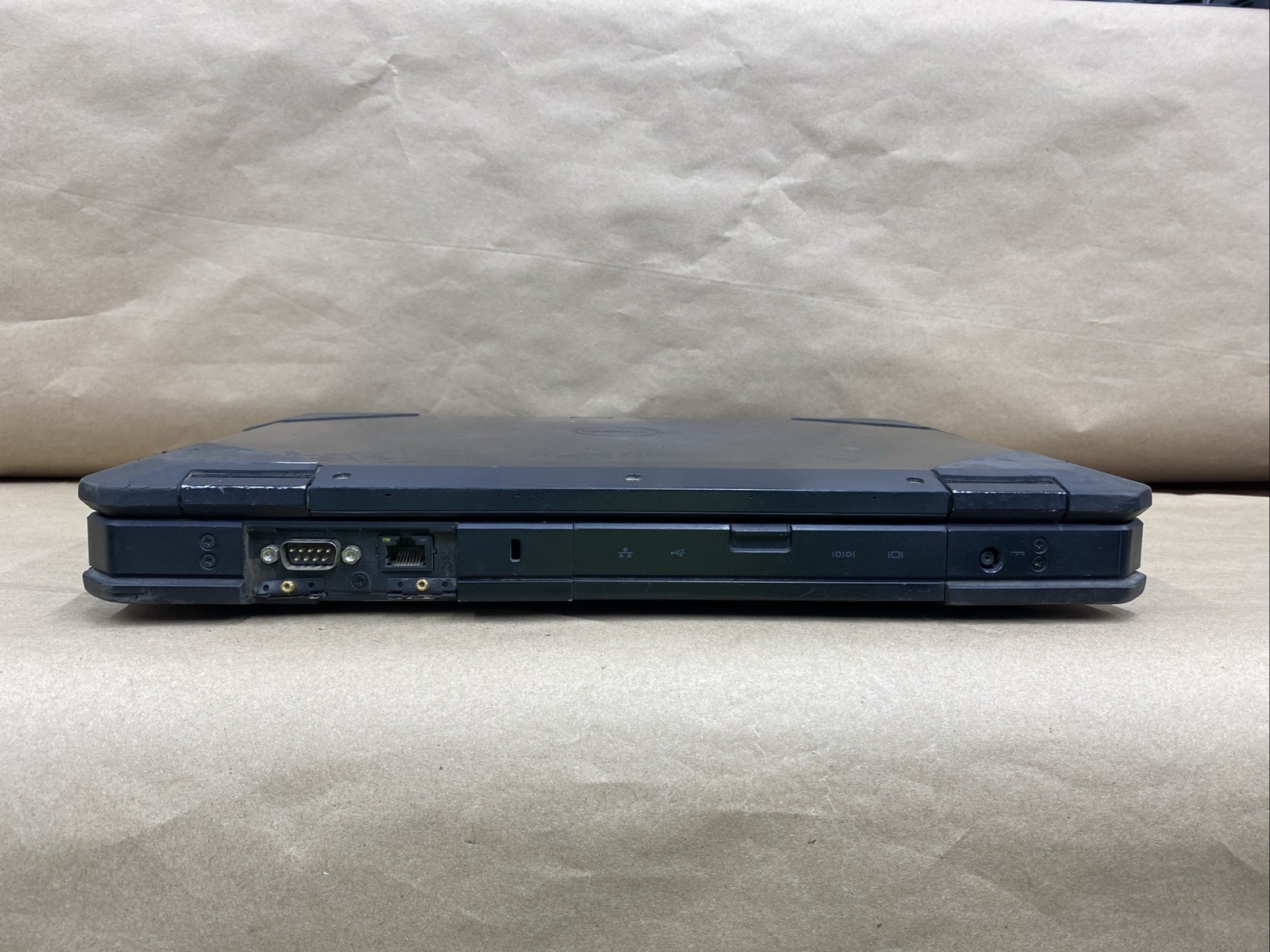 Dell Latitude 5414 – 14″ FHD – i5-6300U – 8GB – 256GB SSD – Win 10 Pro – READ
