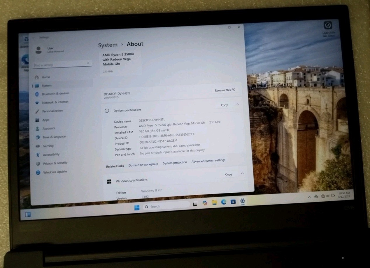 Lenovo ThinkPad E595 15.6 FHD 2.1 GHz Ryzen 5 3500U 16GB 256GB SSD