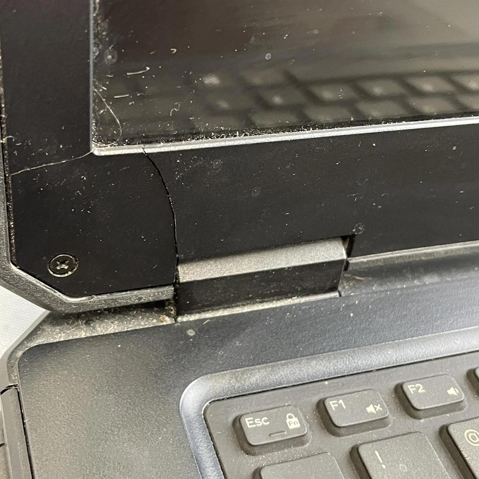 DELL Latitude 5414 14 in, Core i3-6100U, 8GB RAM, No SSD | #1028 AS IS (READ)