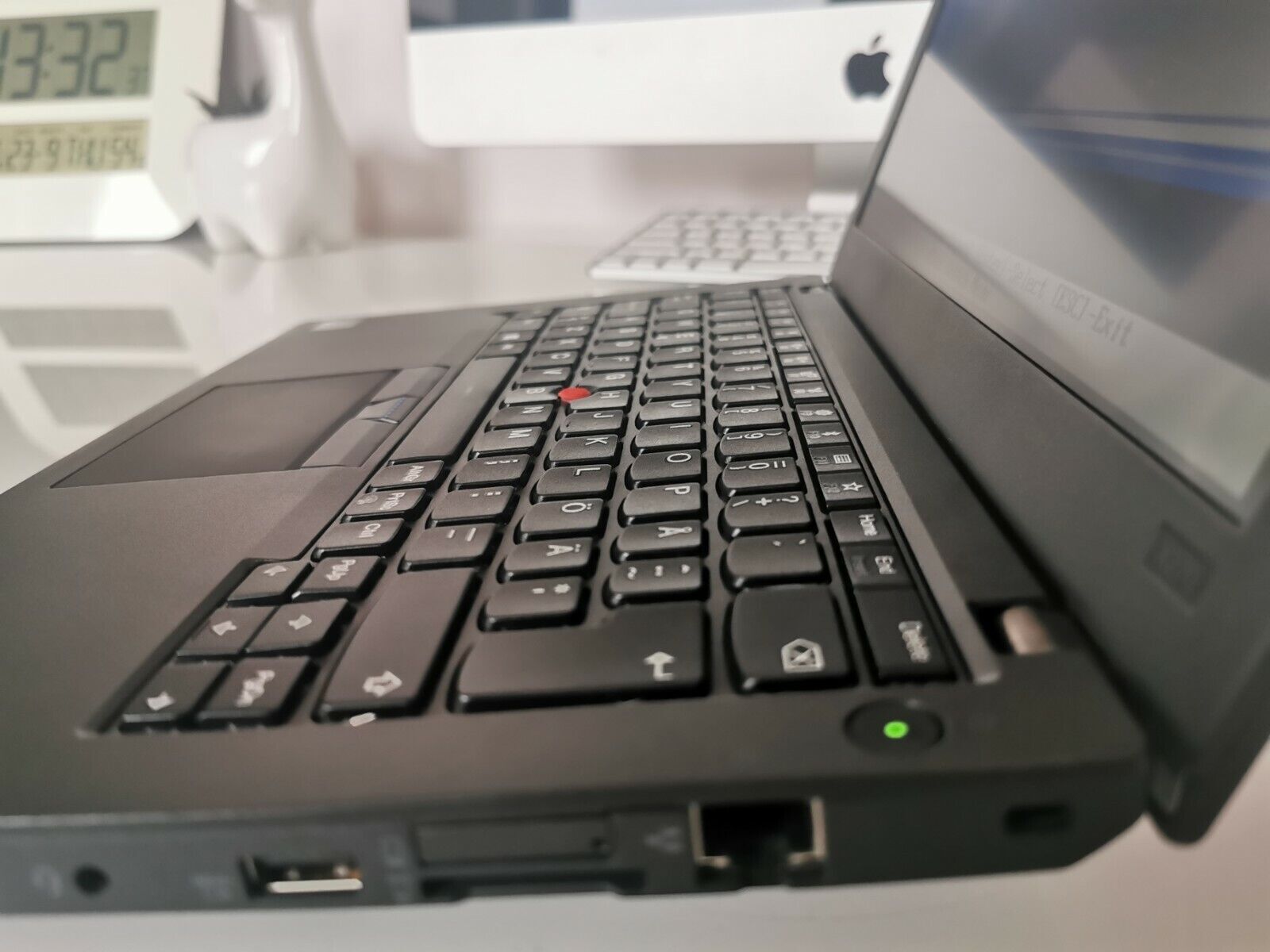 Laptop Lenovo ThinkPad X270 I5-6300U 2.40Ghz HD SSD Webcam USB-C Win10