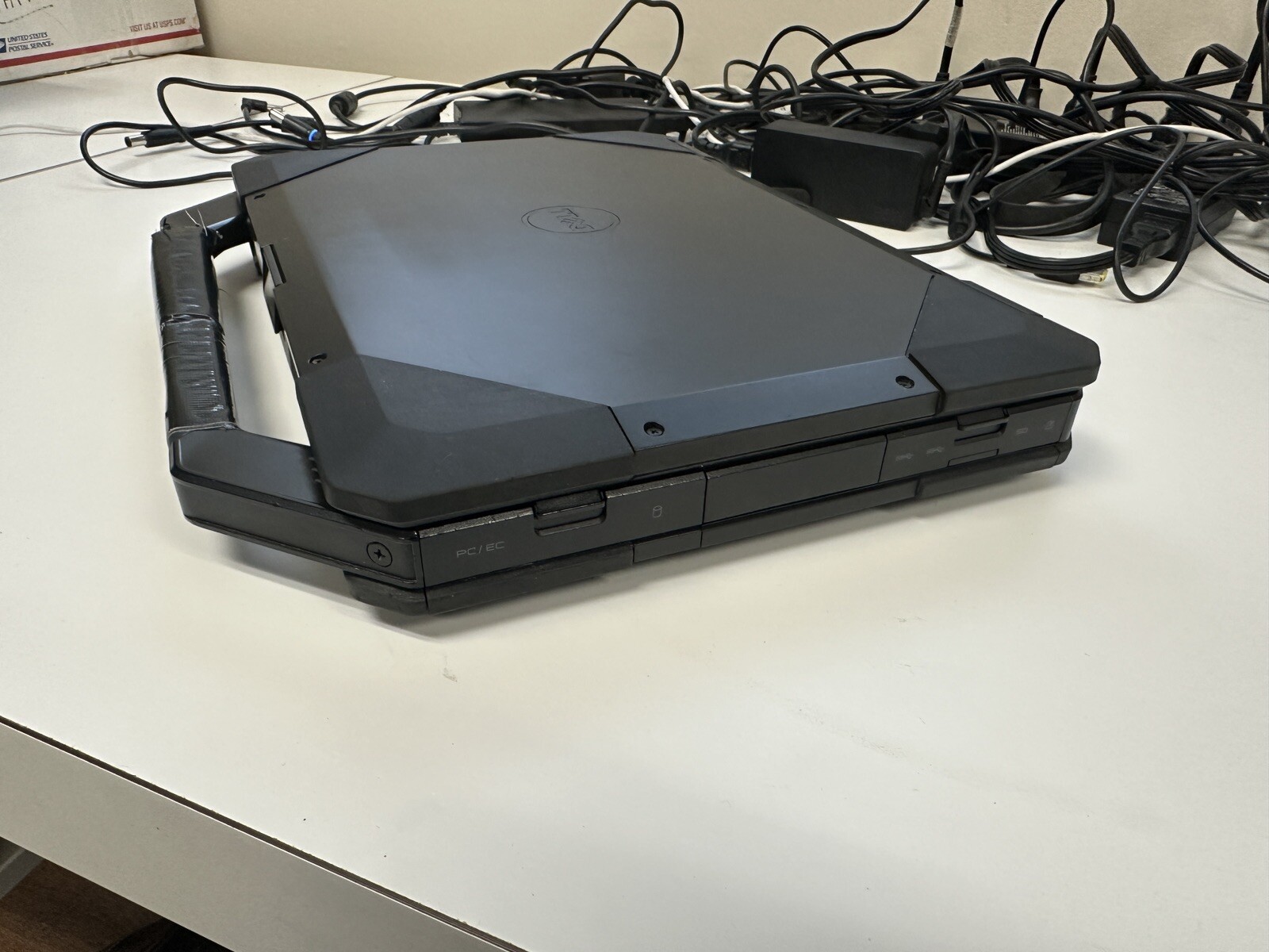 ✅ Dell Latitude 14 Rugged 5414 ✅ 14″ i5-6300U 2.4GHz ✅ 8GB RAM ✅ NO SSD ✅ PARTS