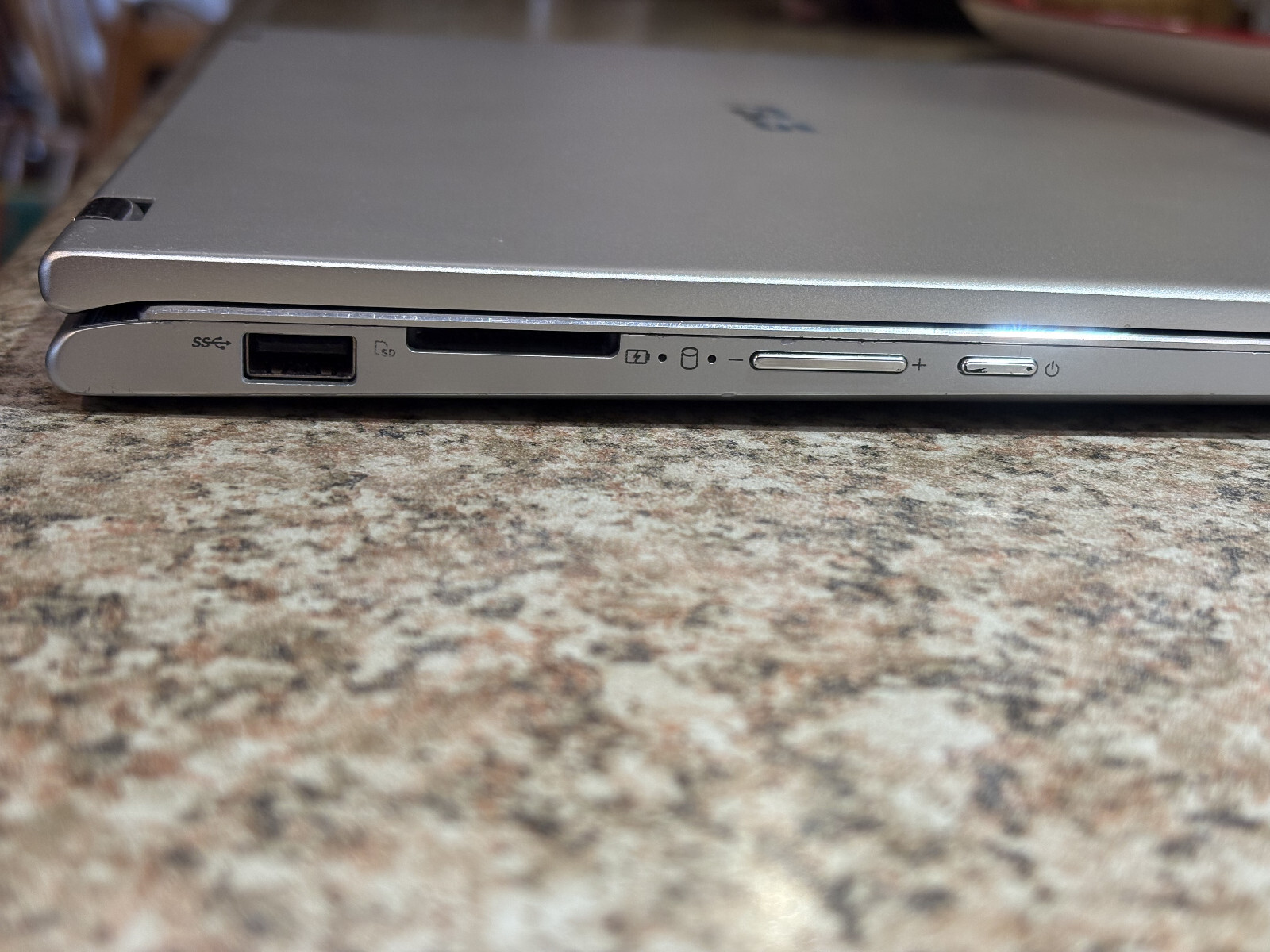 ASUS 2-in-1 15.6″ Touch-Screen Laptop – Intel Core i5 – 24GB RAM – NEW 480GB SSD