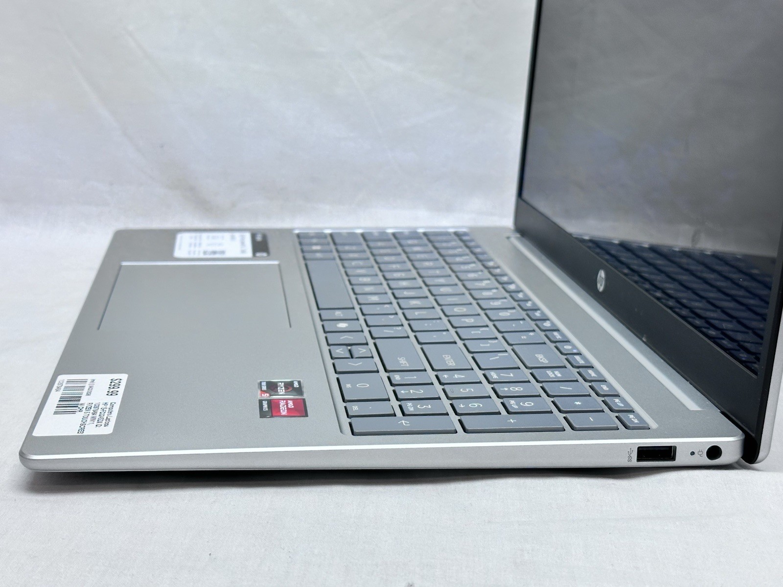 HP Laptop 15-fc0xxx 15.6” Ryzen 5 7520U 16GB Win 11 Home Silver Touchscreen