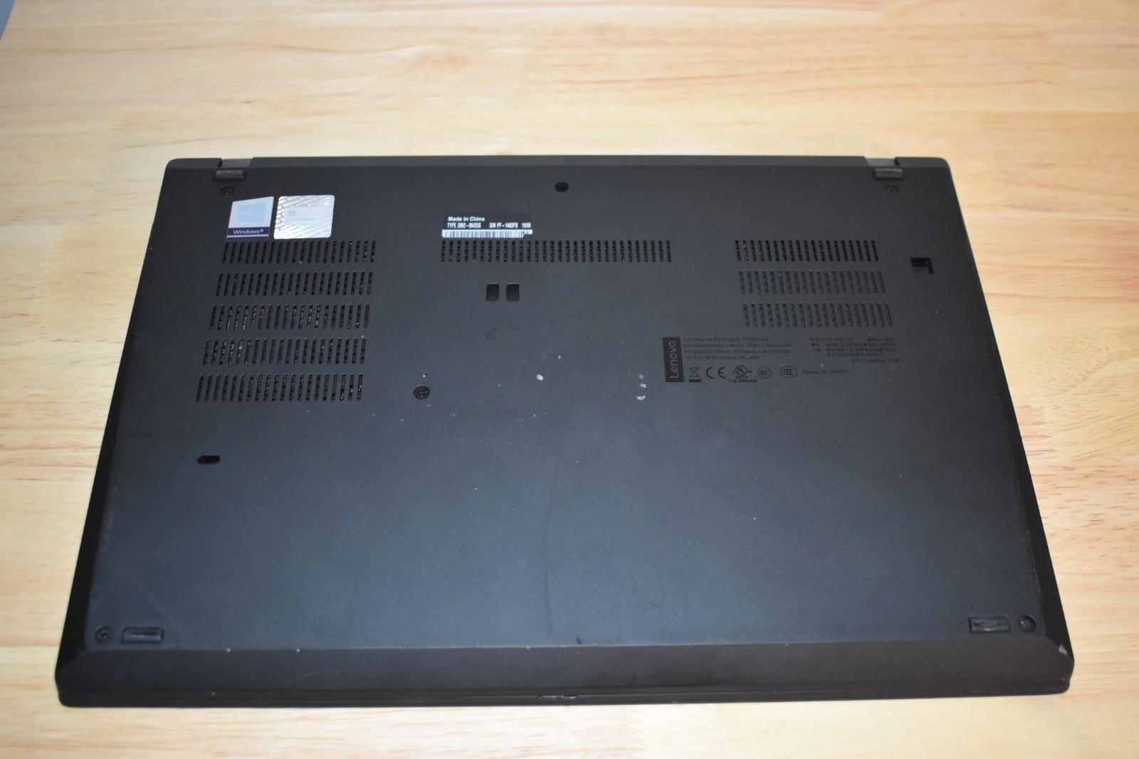 Lenovo Thinkpad T490 Quad Core i7-8565U 16GB RAM 512GB SSD 2560×1440 QHD Win 11