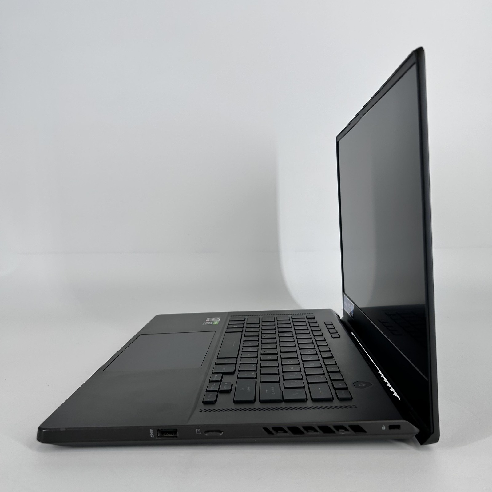 Asus ROG Zephyrus G15 GA503 165Hz 2K 3.3GHz Ryzen 9 5900HS 16GB 1TB SSD RTX 3080