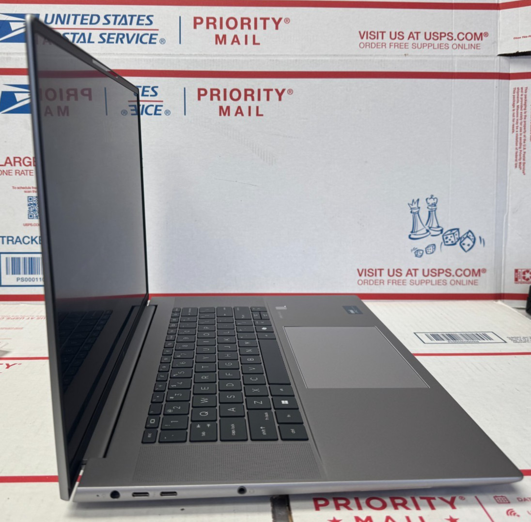 HP ZBook Studio G11 16 Laptop 4K 120HZ Ultra 7 32GB 1TB RTX A1000 ADA -Warranty