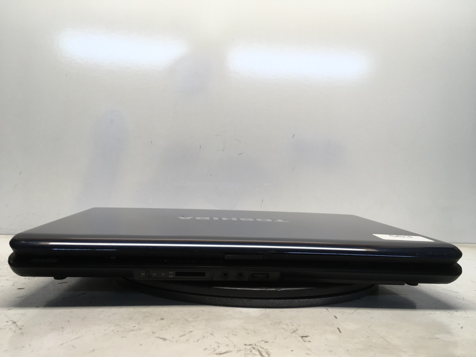 Toshiba Satellite L355D-S7815 AMD Athlon X2 1.9GHz 3 GB NO HDD NO BAT READ