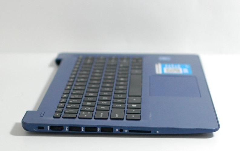 HP Stream Blue 14-cb161wm Palmrest w/ Keyboard, touchpad, and Bottom Cover Case
